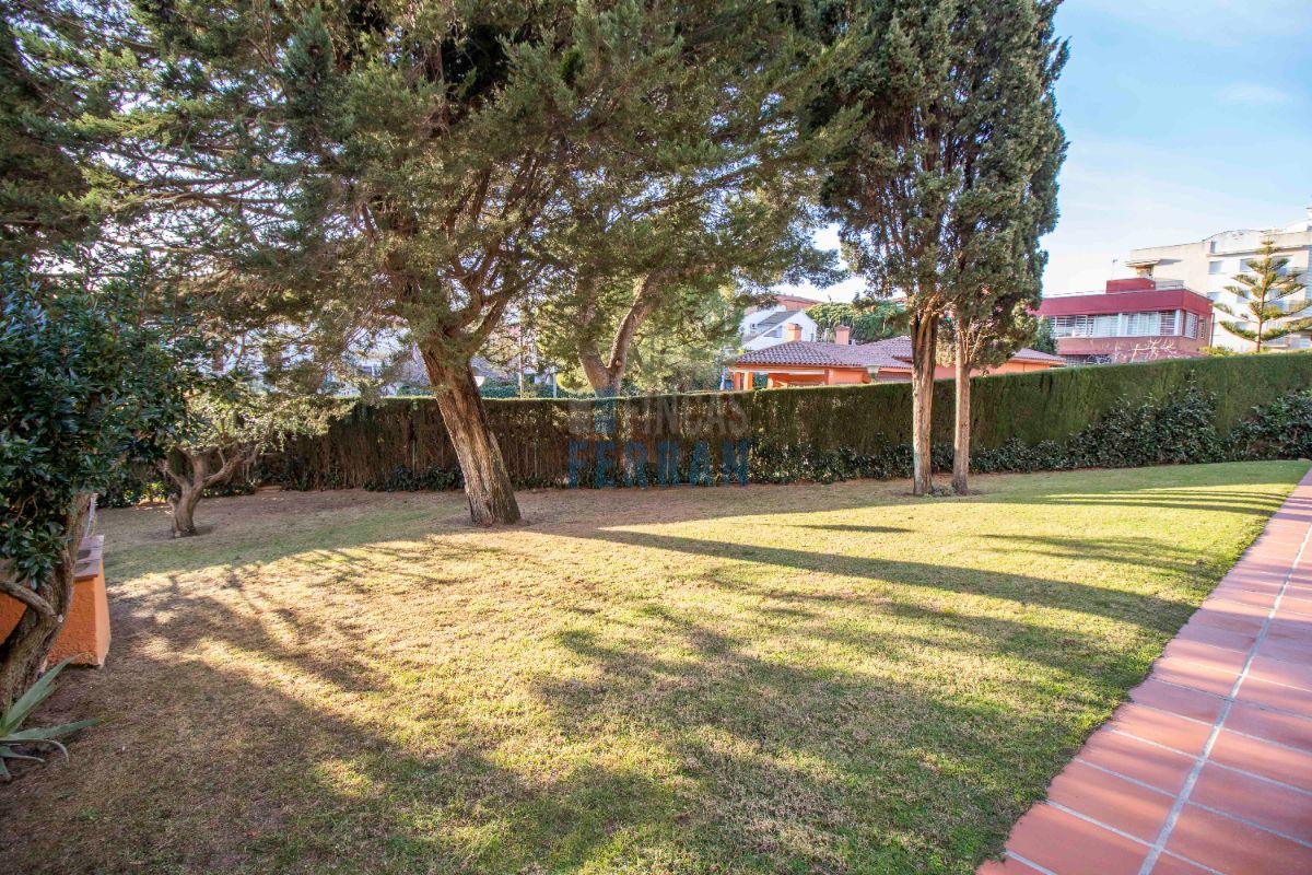 For sale of ground floor in Coma - Ruga