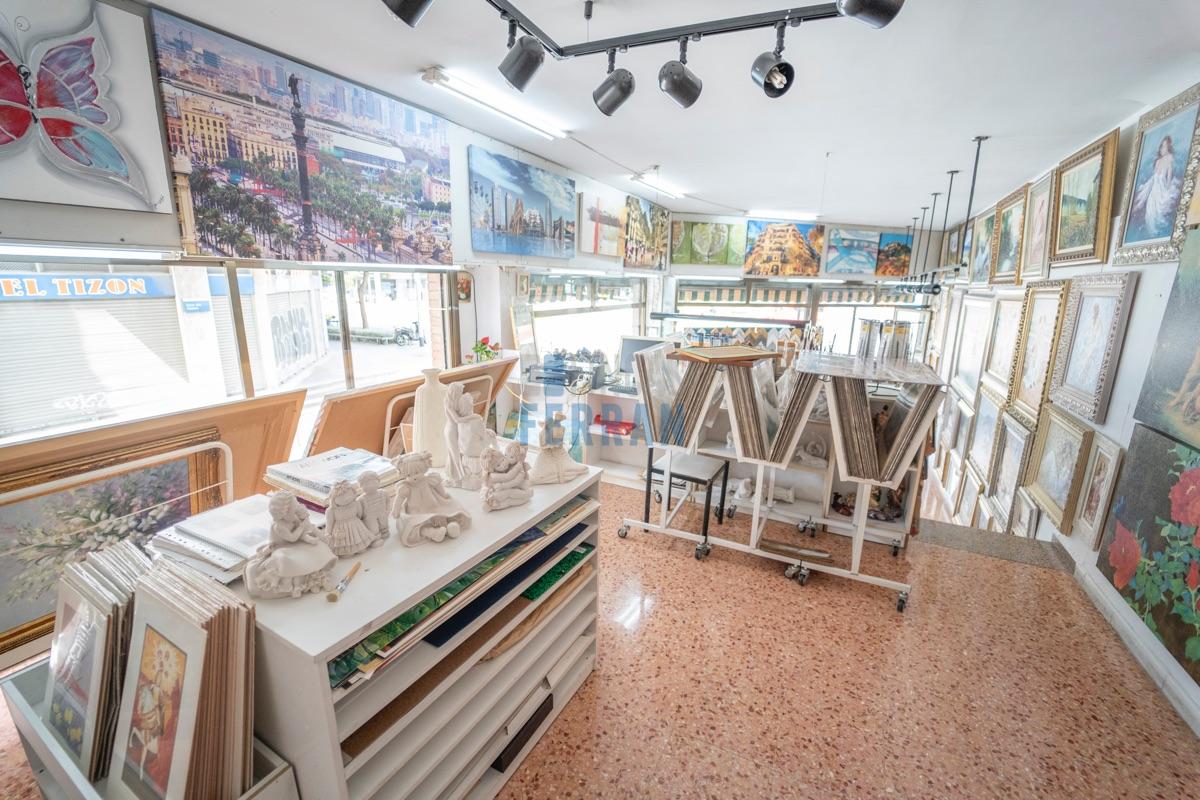 Venta de local comercial en Cornellà de Llobregat