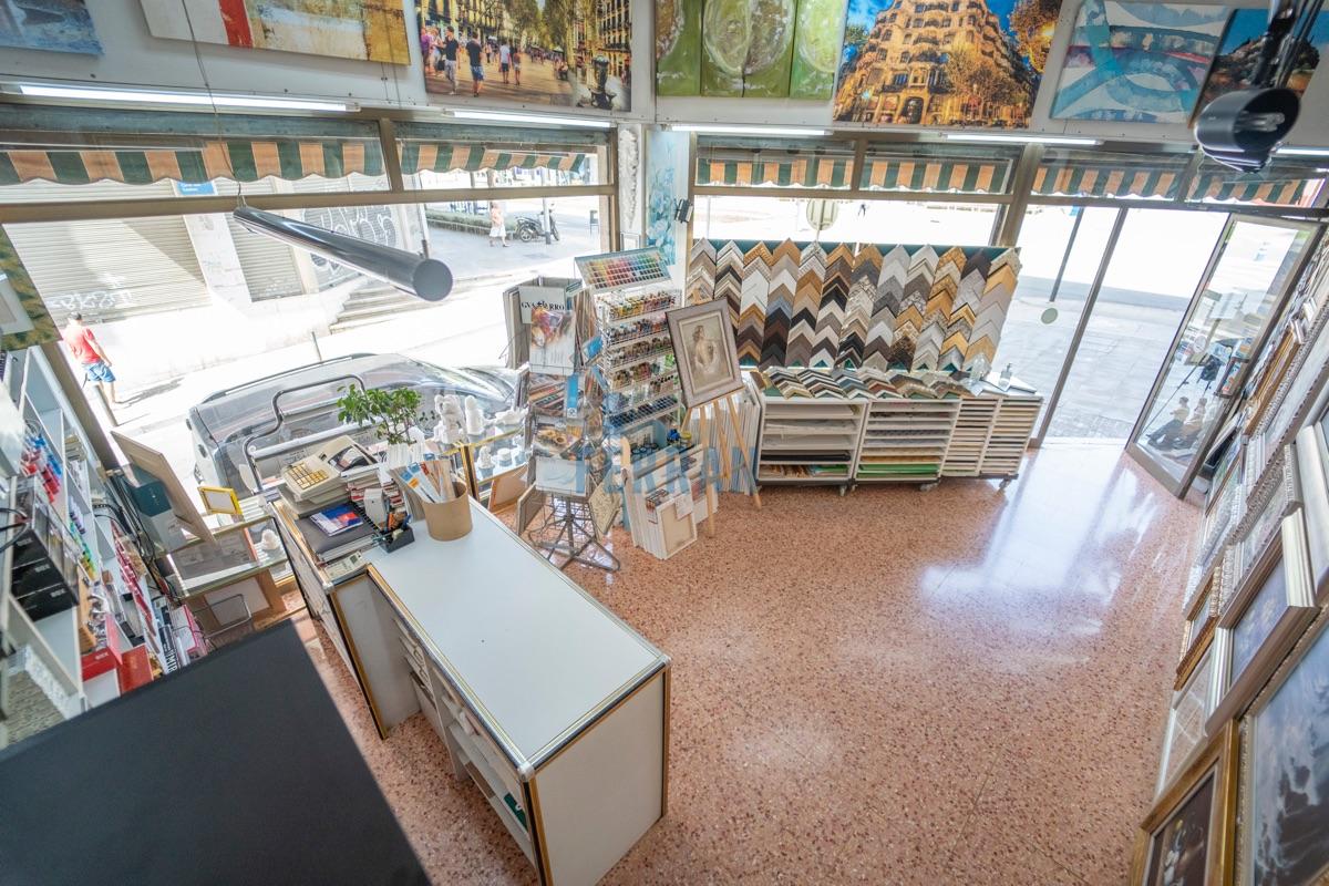 Venta de local comercial en Cornellà de Llobregat