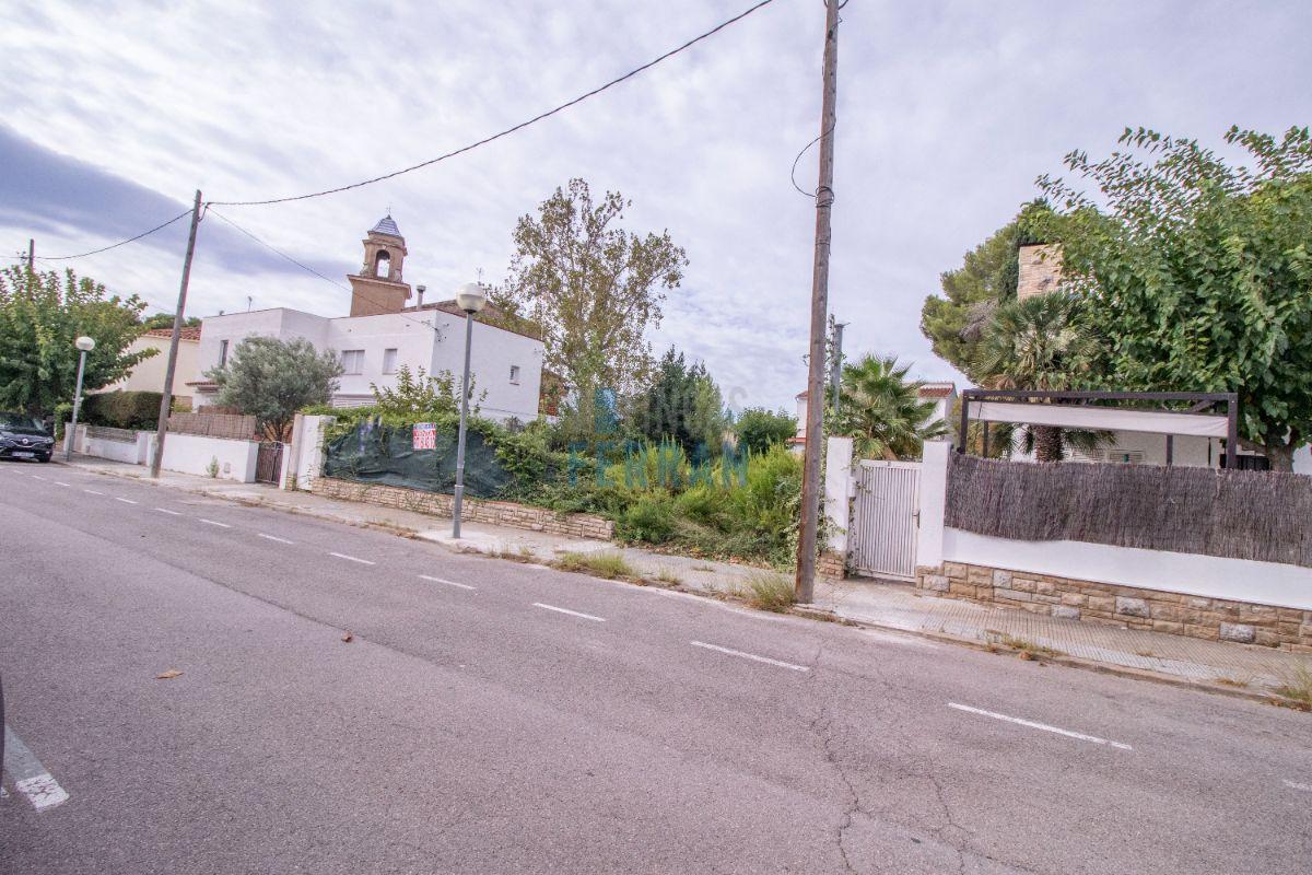 Venta de terreno en Coma - Ruga