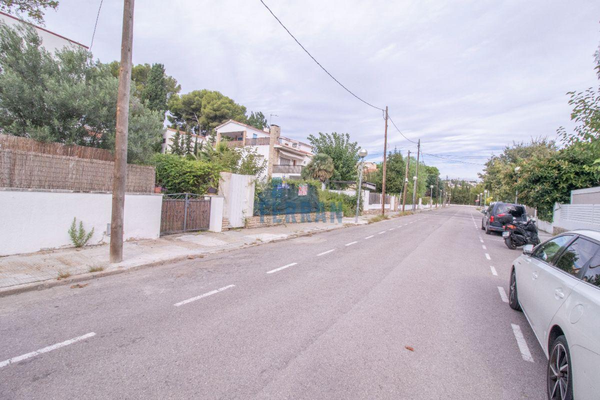 For sale of land in Coma - Ruga