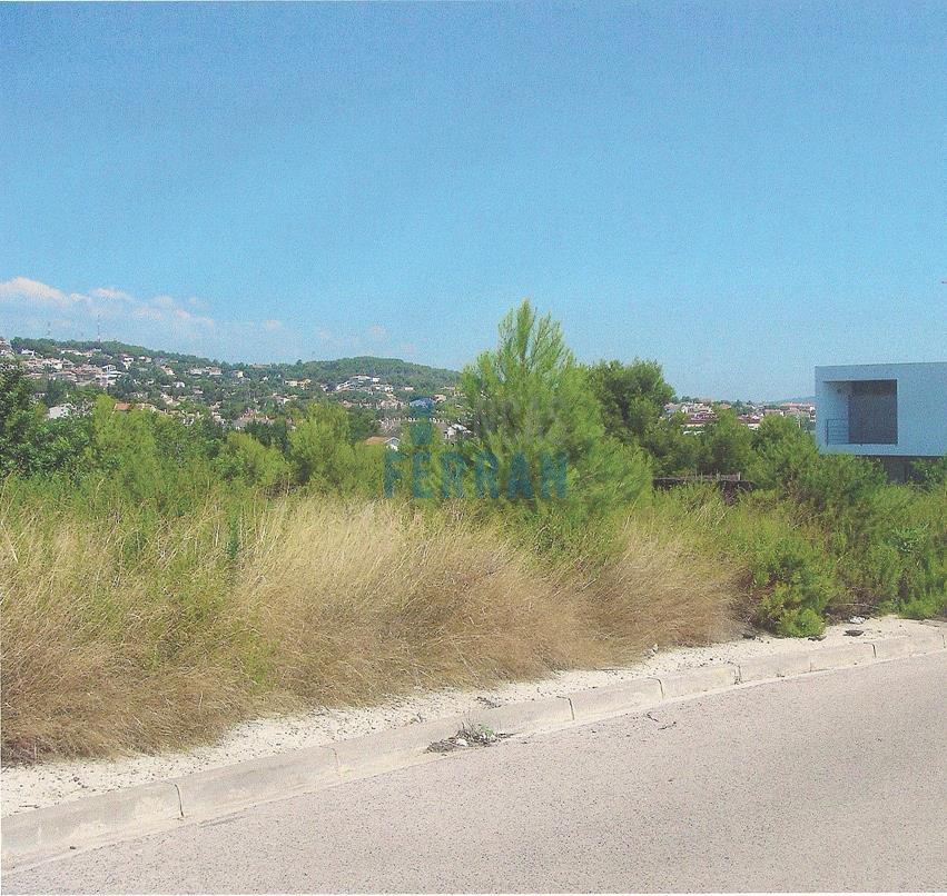 For sale of land in Coma - Ruga