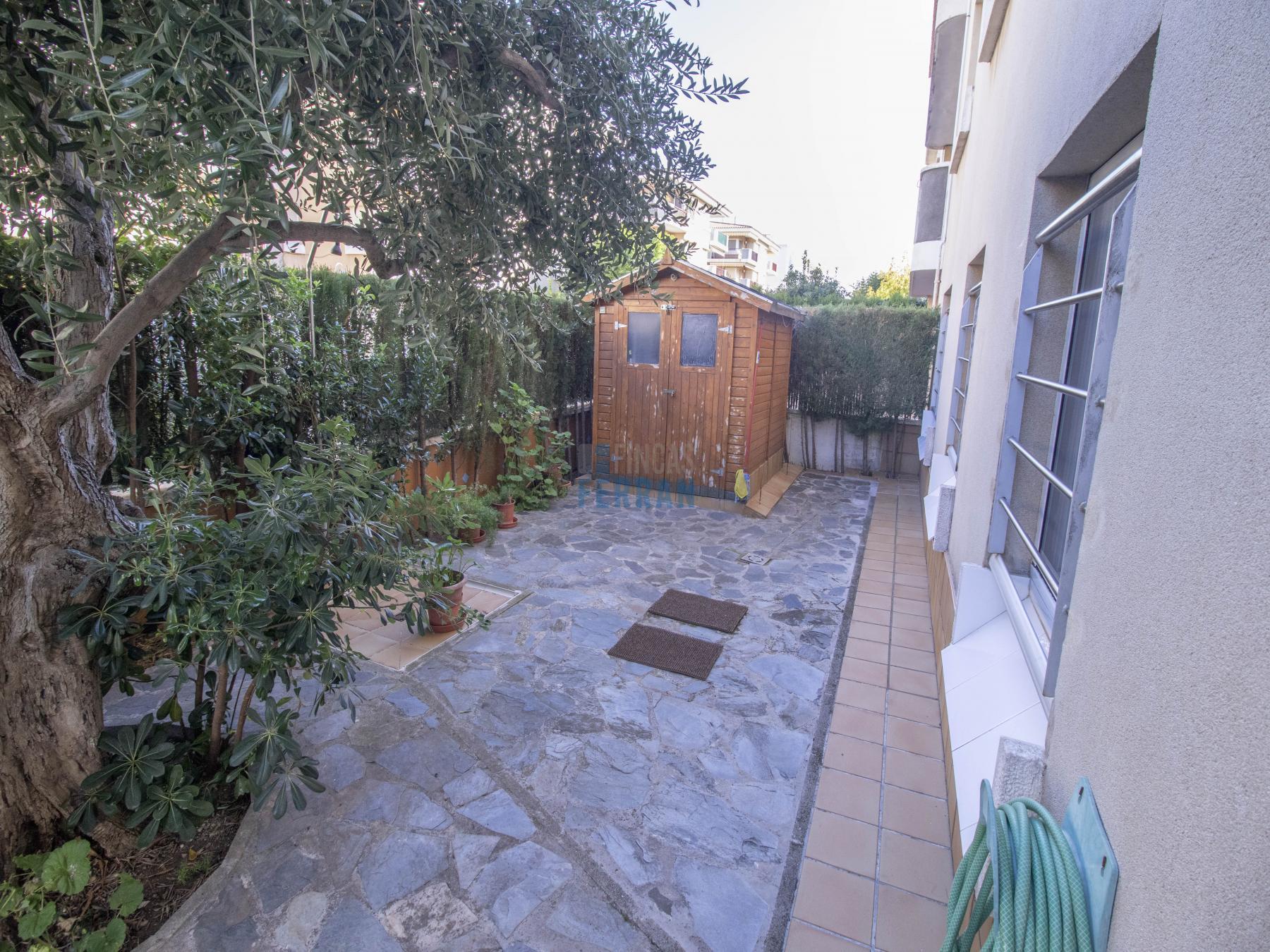 Venta de planta baja en Coma - Ruga