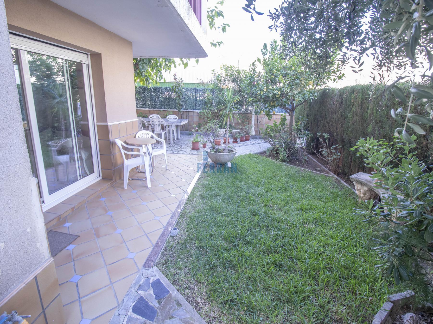 Venta de planta baja en Coma - Ruga