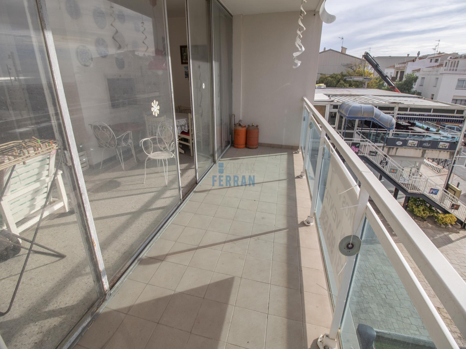 For sale of apartment in Coma - Ruga