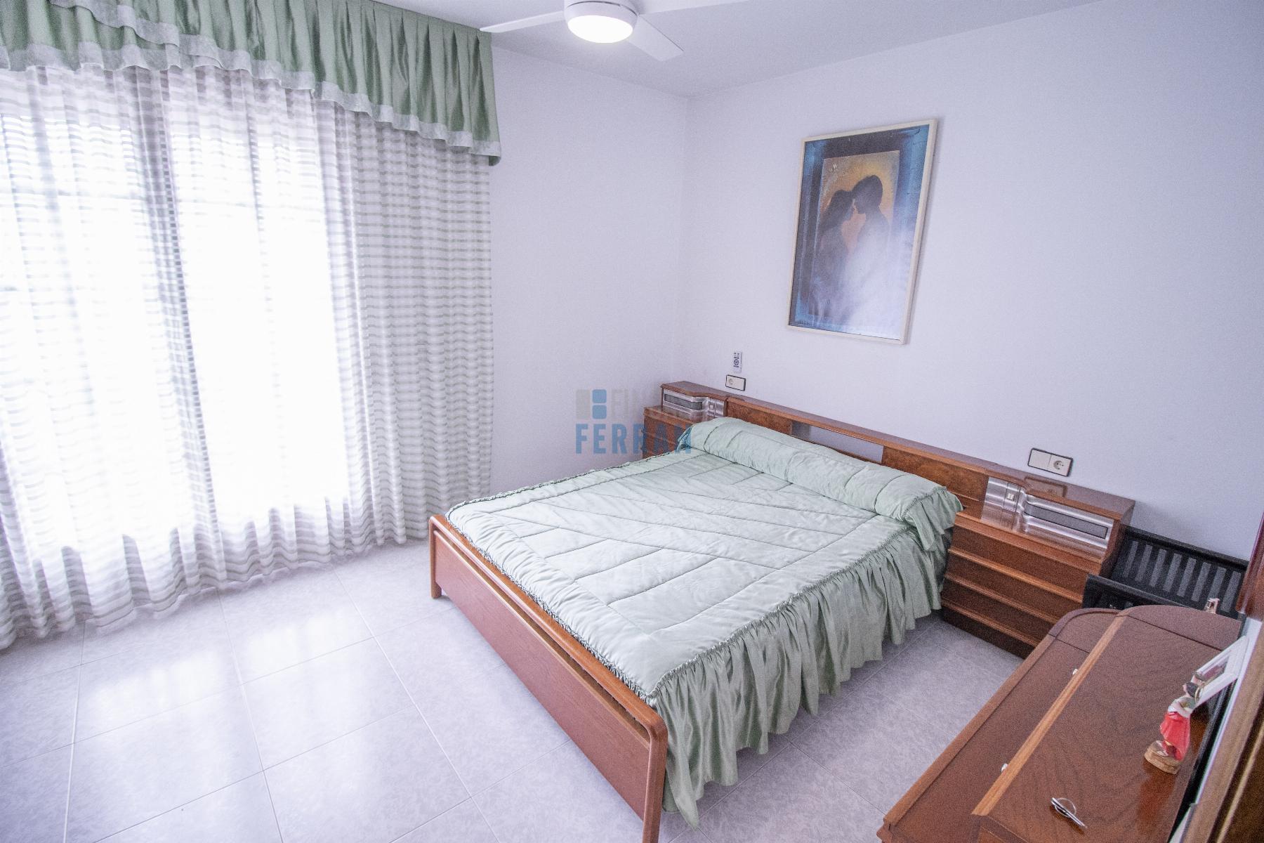 For sale of house in Coma - Ruga