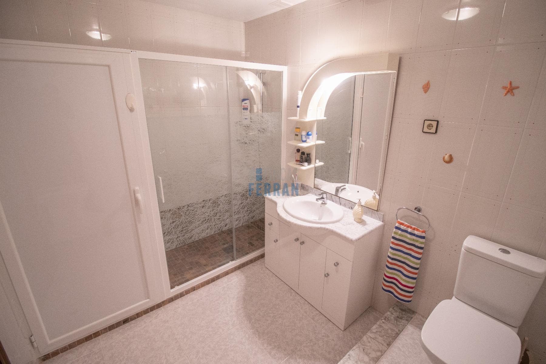 For sale of house in Coma - Ruga