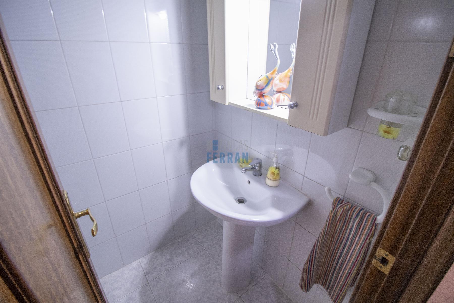For sale of house in Coma - Ruga