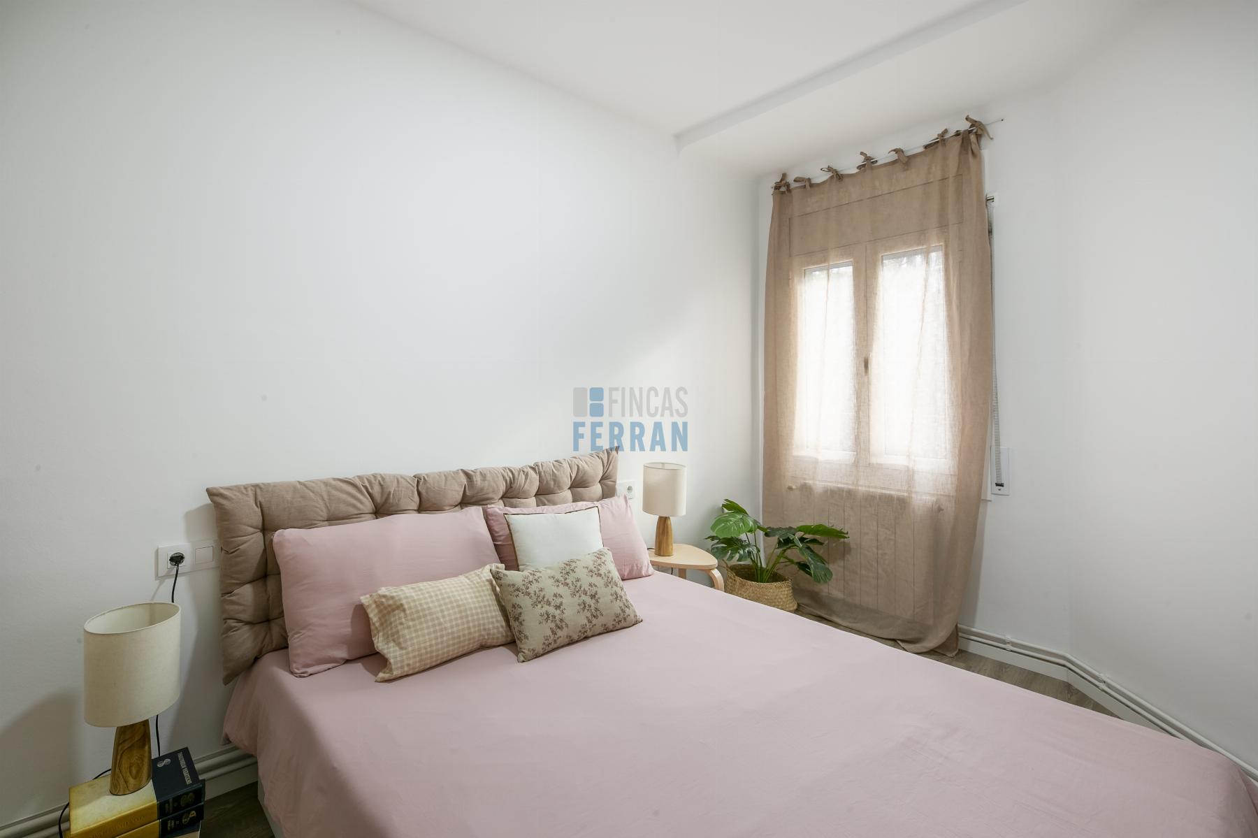 For sale of flat in Barcelona