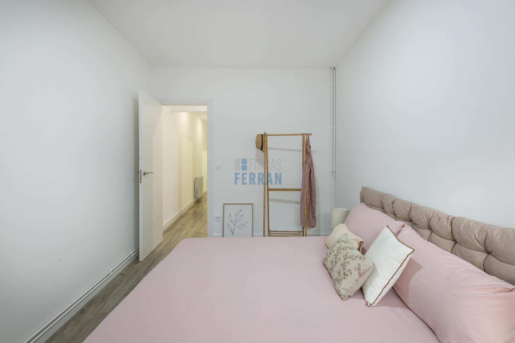 For sale of flat in Barcelona