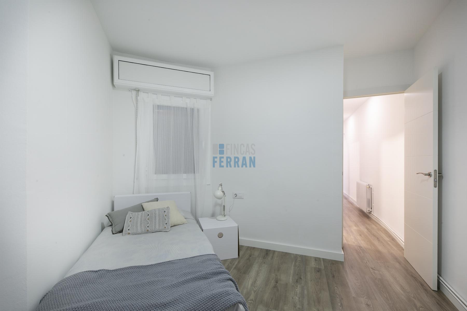 For sale of flat in Barcelona