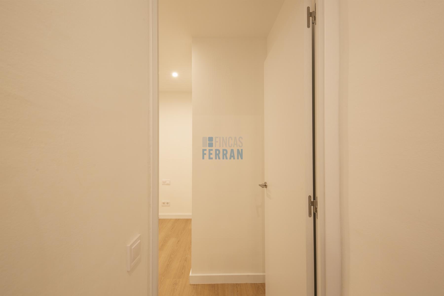 For sale of flat in Barcelona