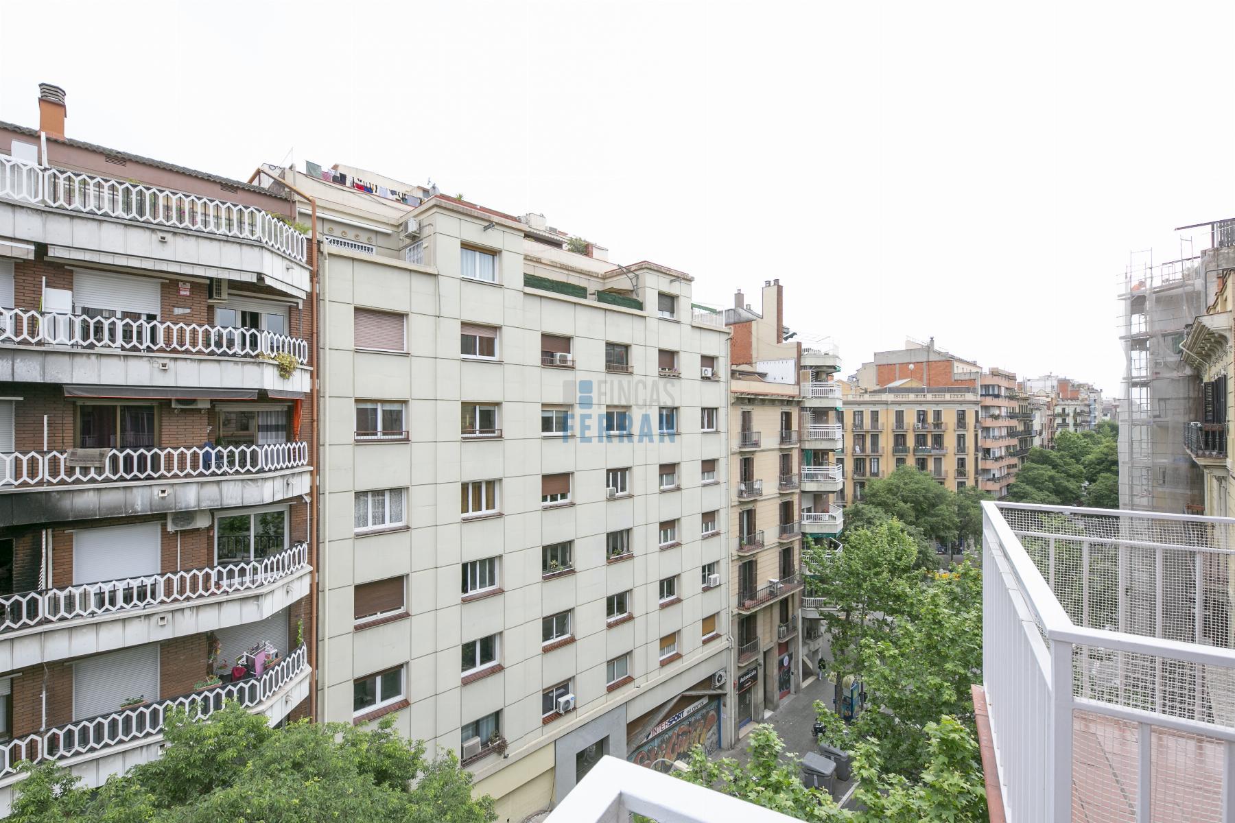 For sale of flat in Barcelona