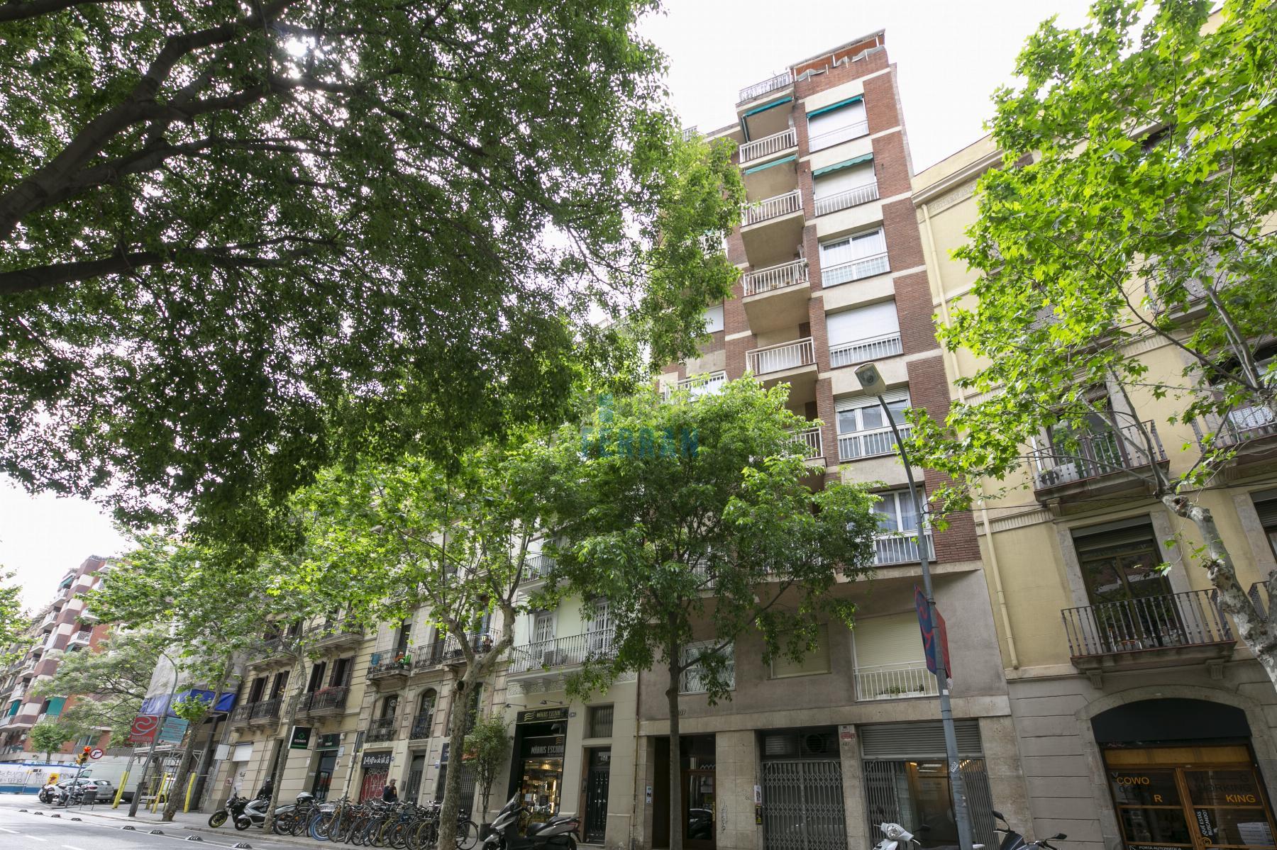 For sale of flat in Barcelona