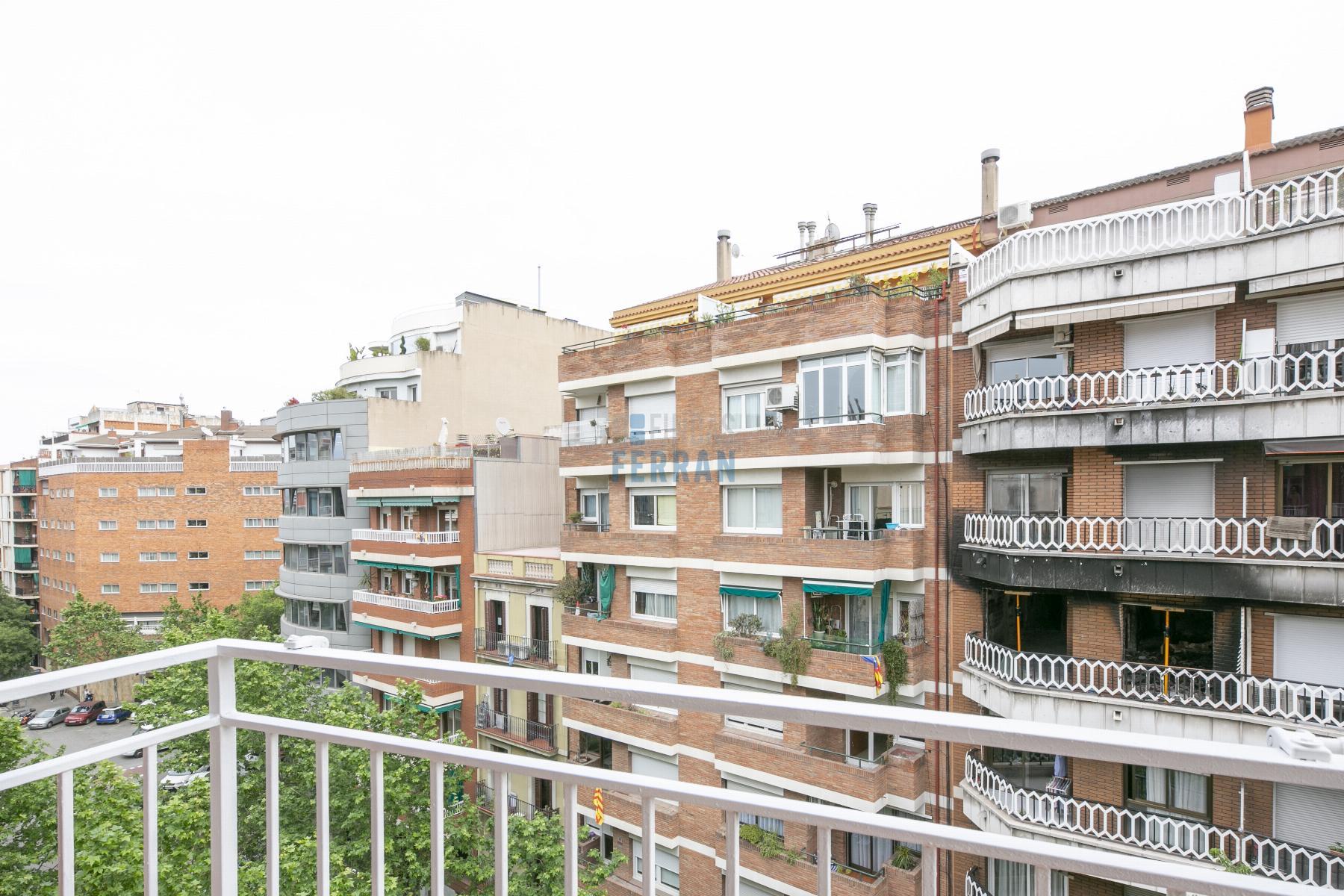 For sale of flat in Barcelona