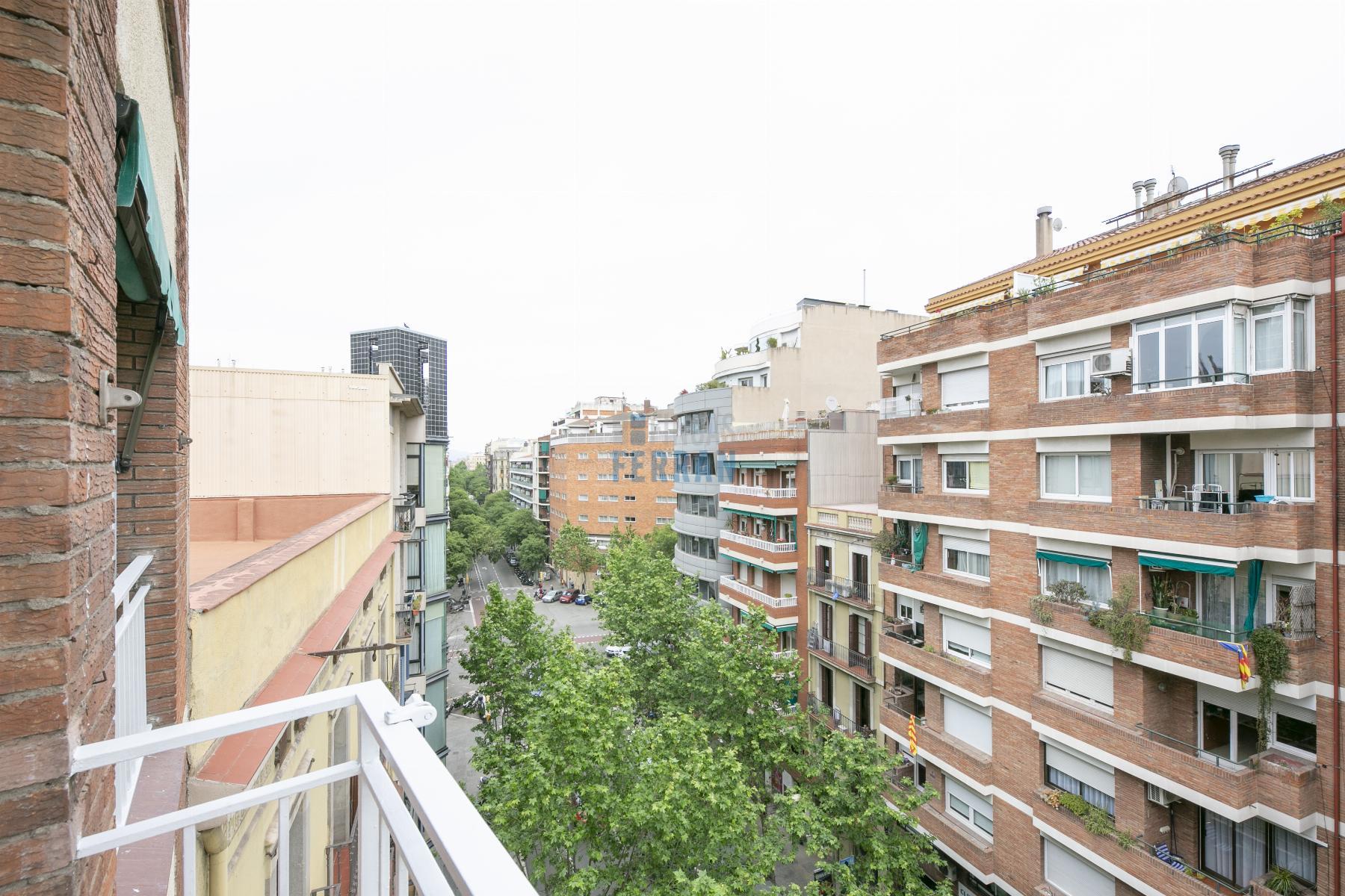 For sale of flat in Barcelona