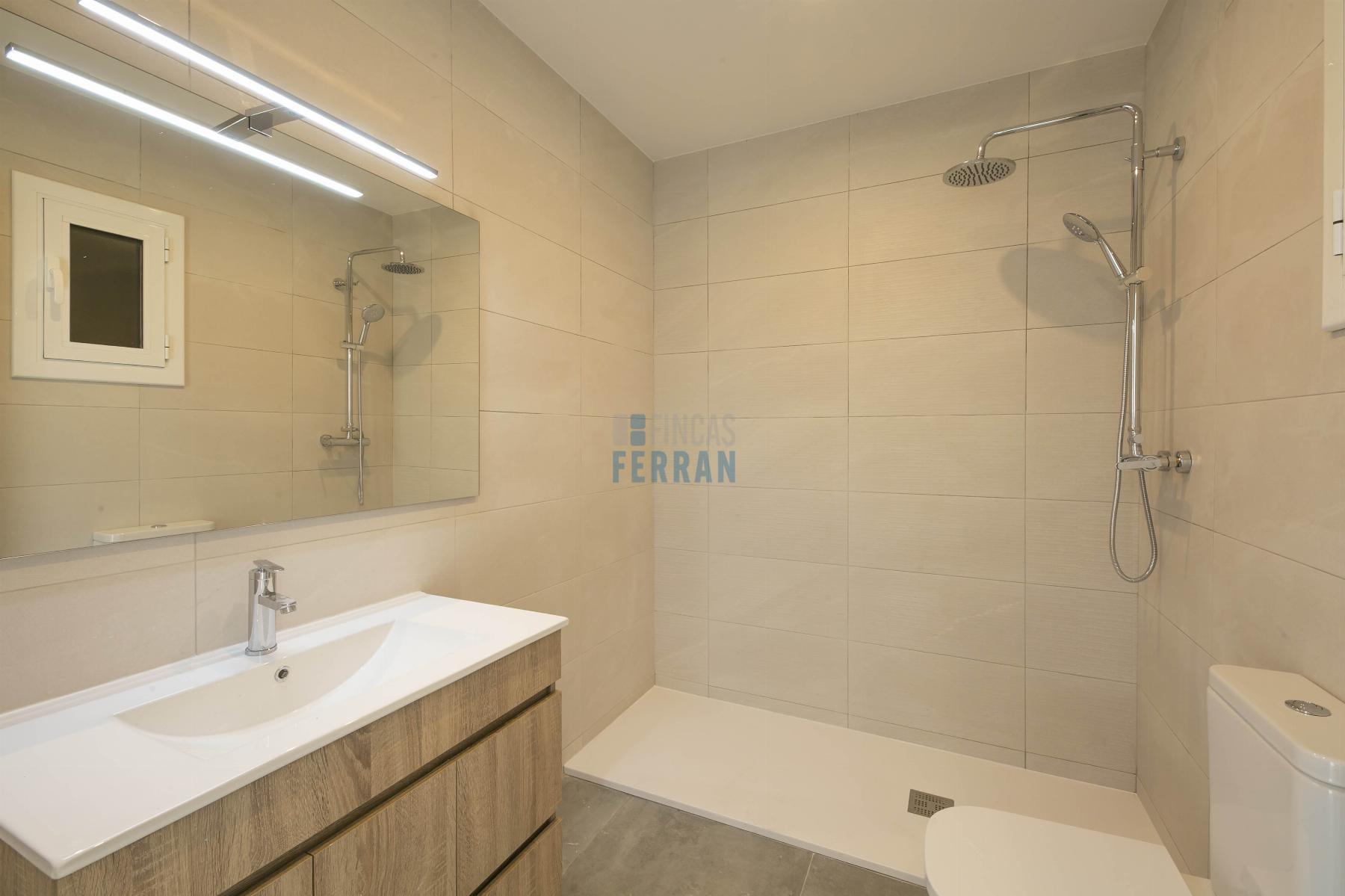 For sale of flat in Barcelona