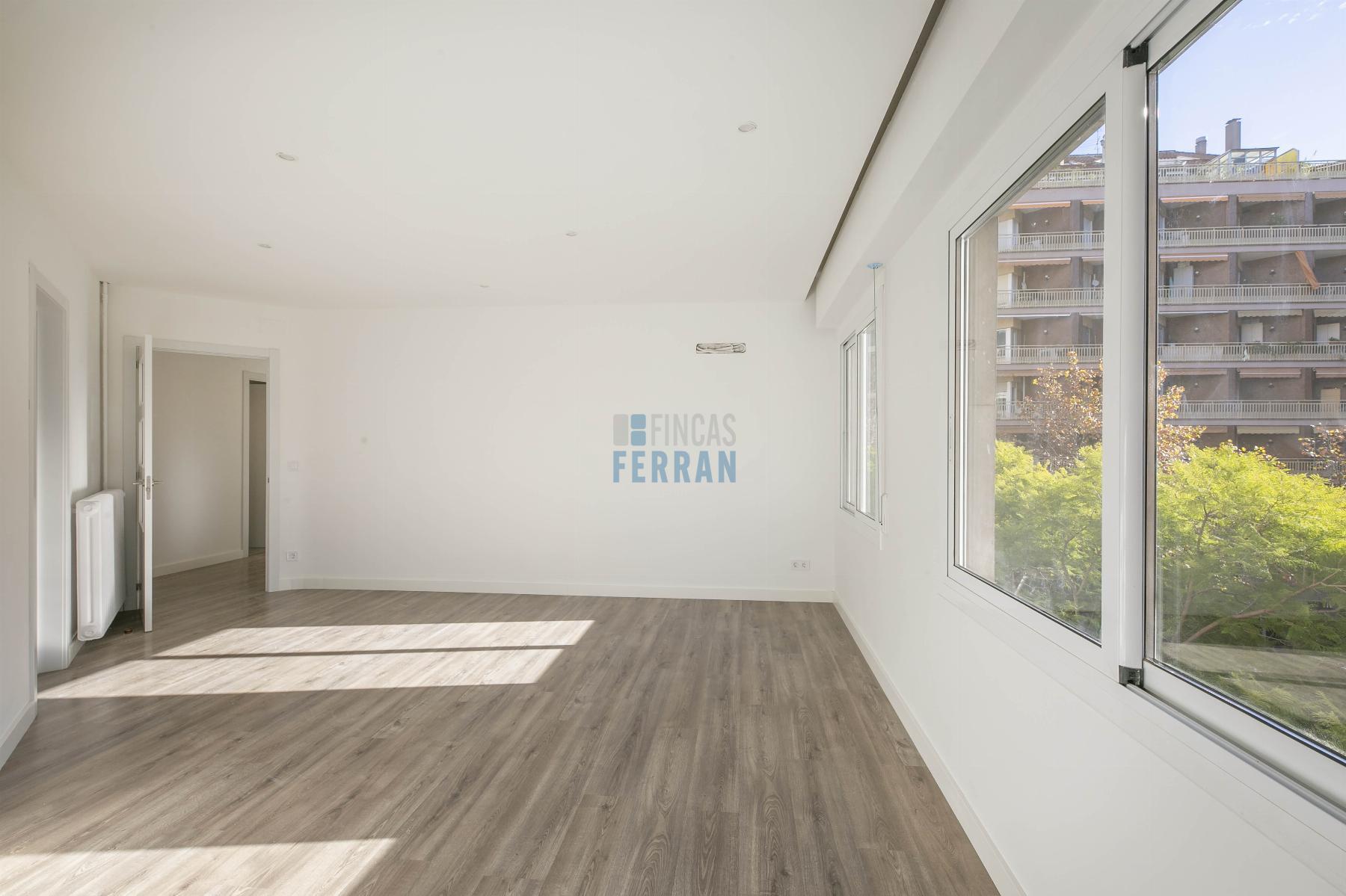 For sale of flat in Barcelona