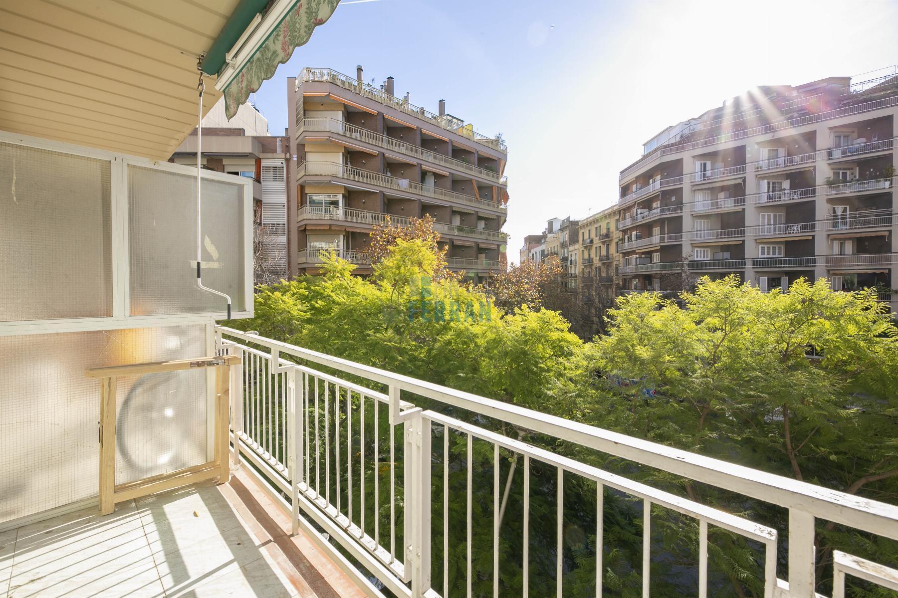 For sale of flat in Barcelona