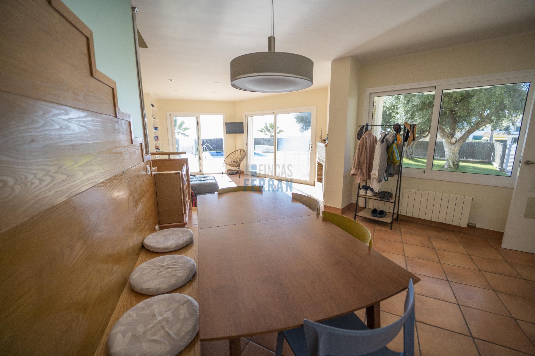 Venda de casa a Creixell