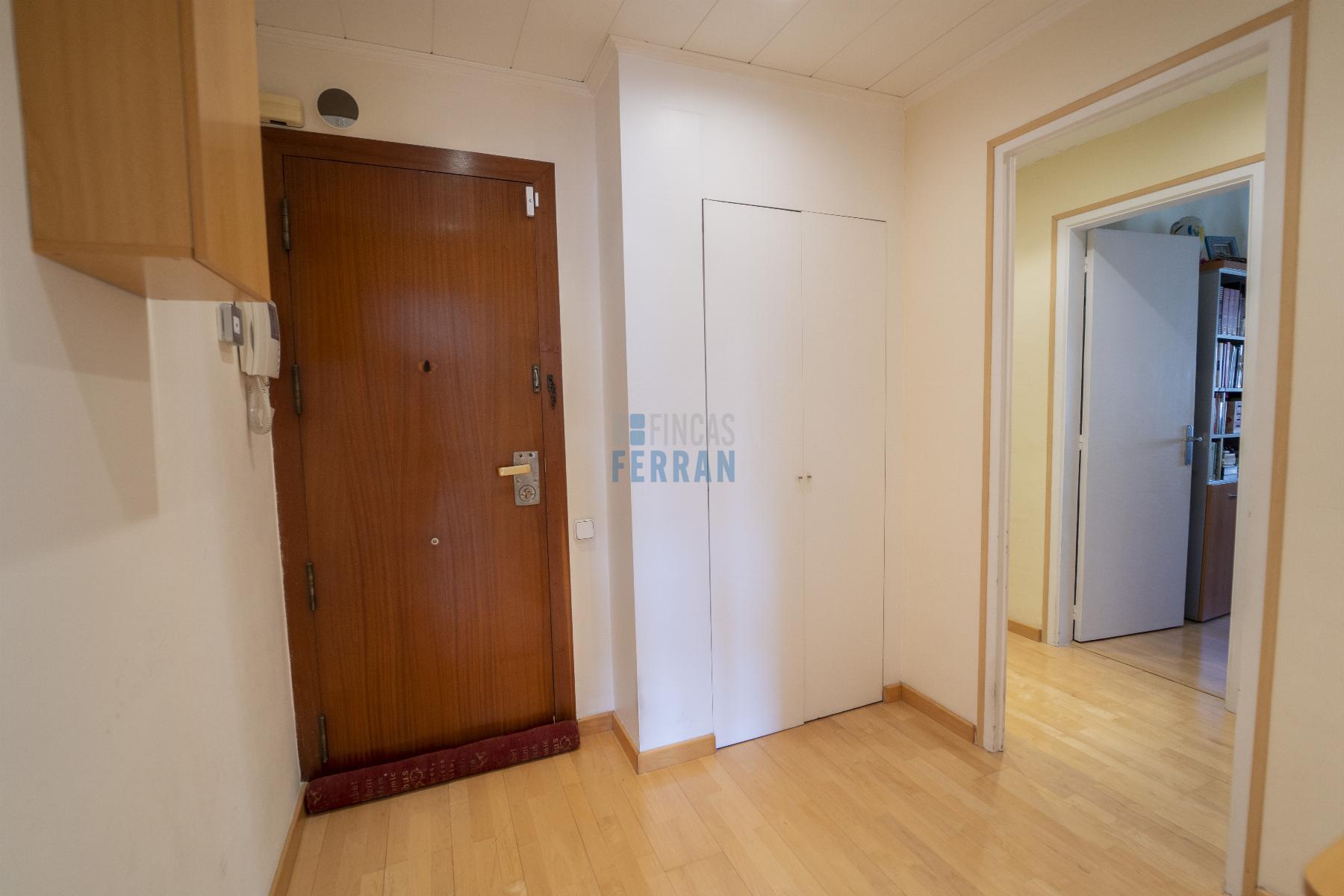 For sale of flat in Barcelona