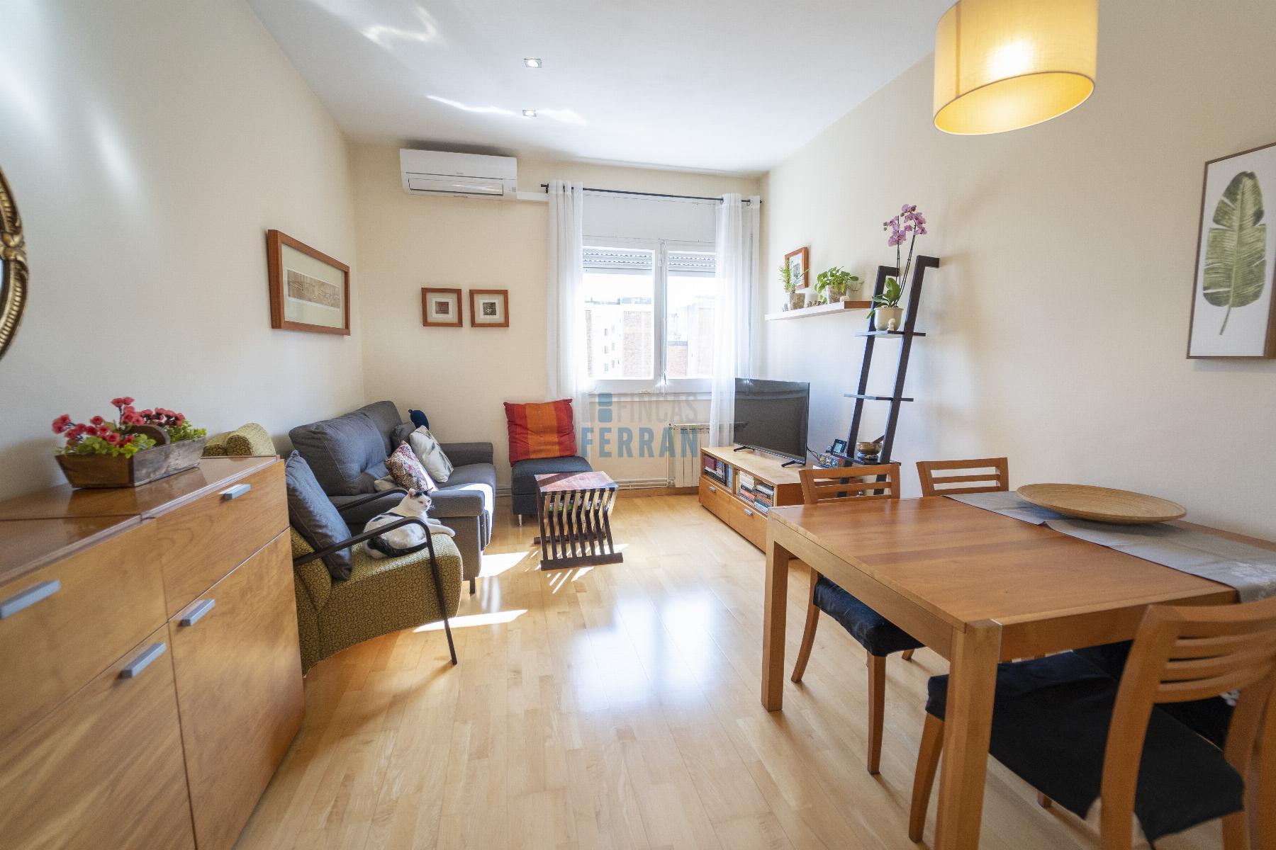 For sale of flat in Barcelona