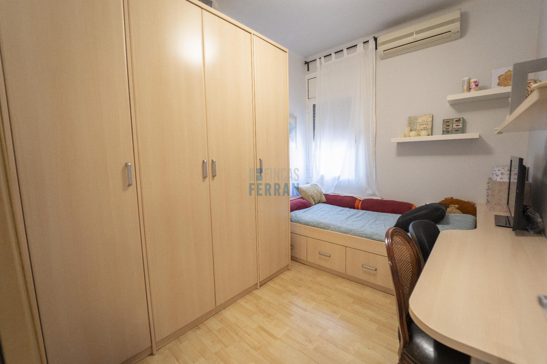 For sale of flat in Barcelona