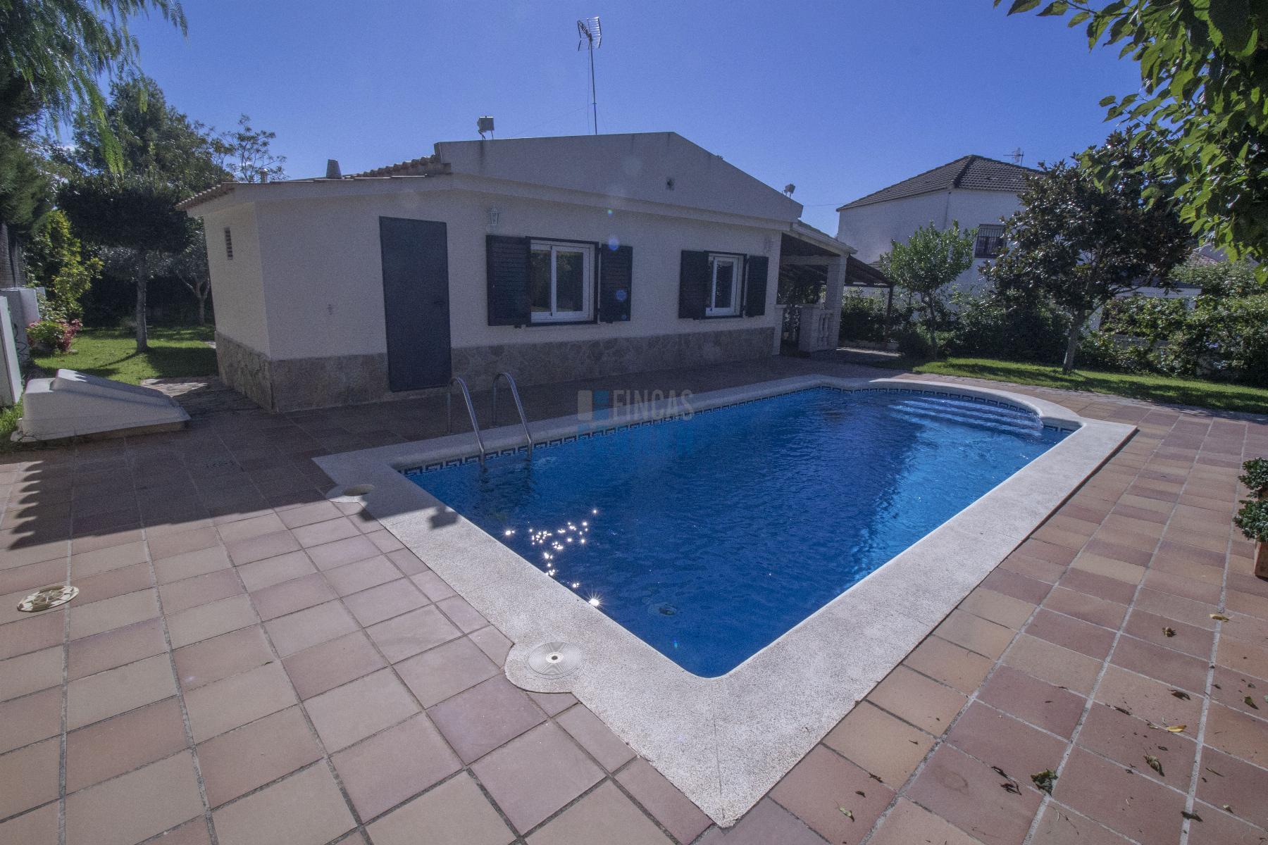 Venta de casa en Coma - Ruga