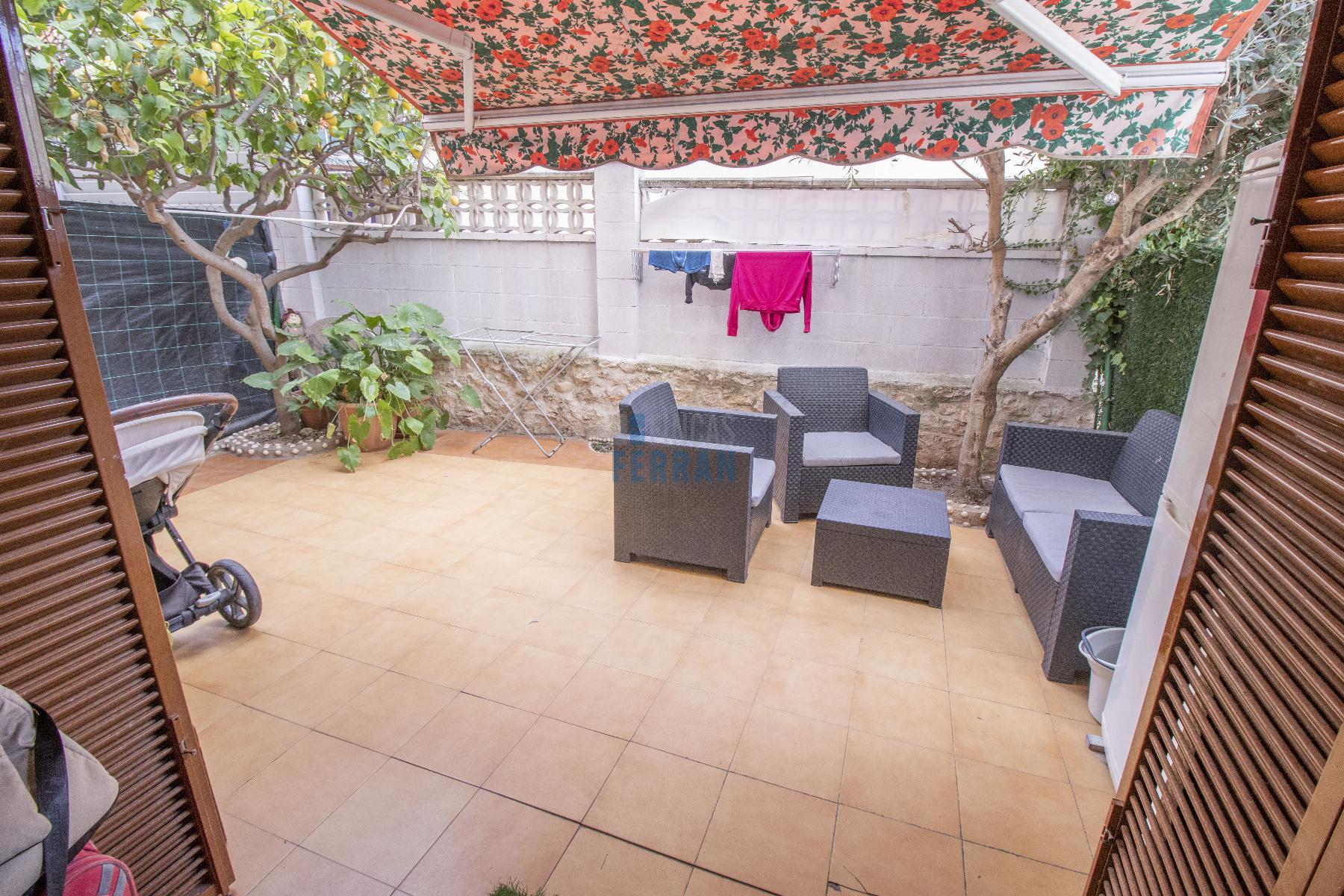 For sale of ground floor in Coma - Ruga