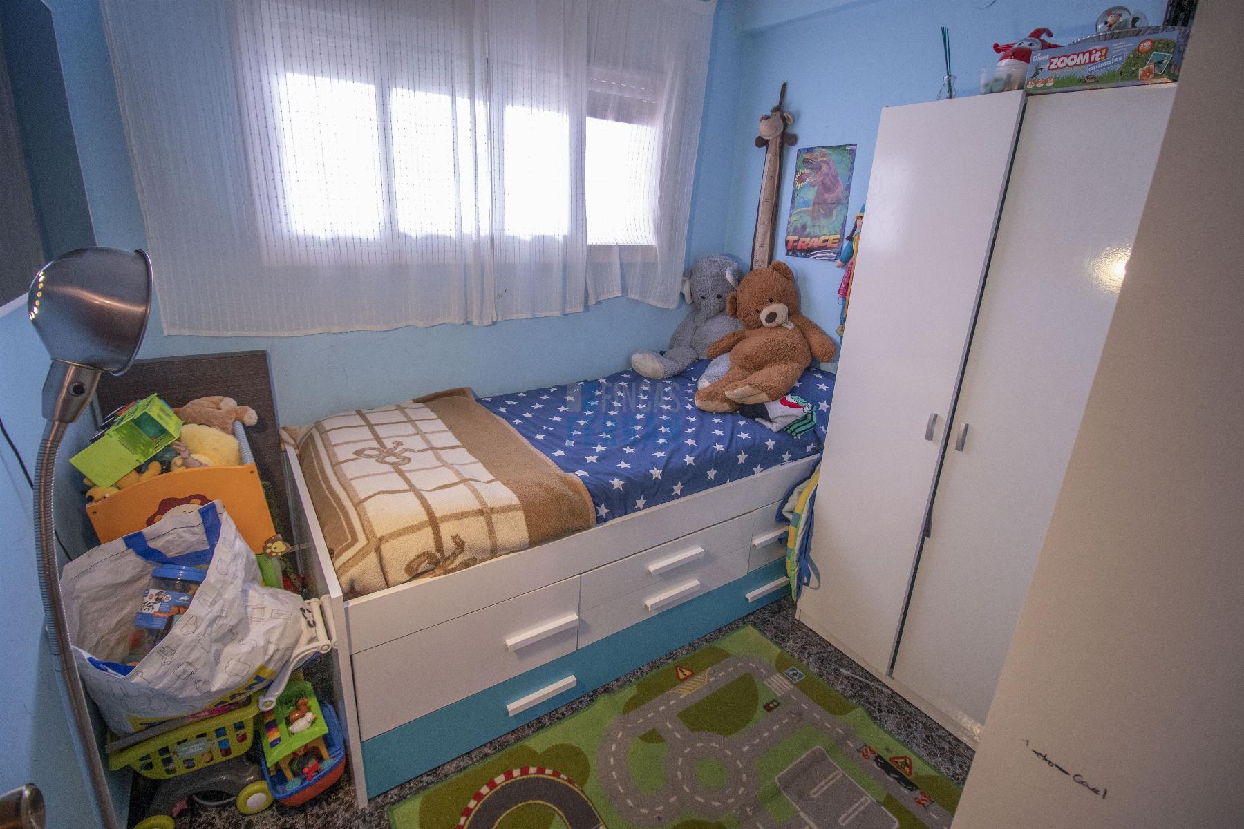 For sale of ground floor in Coma - Ruga