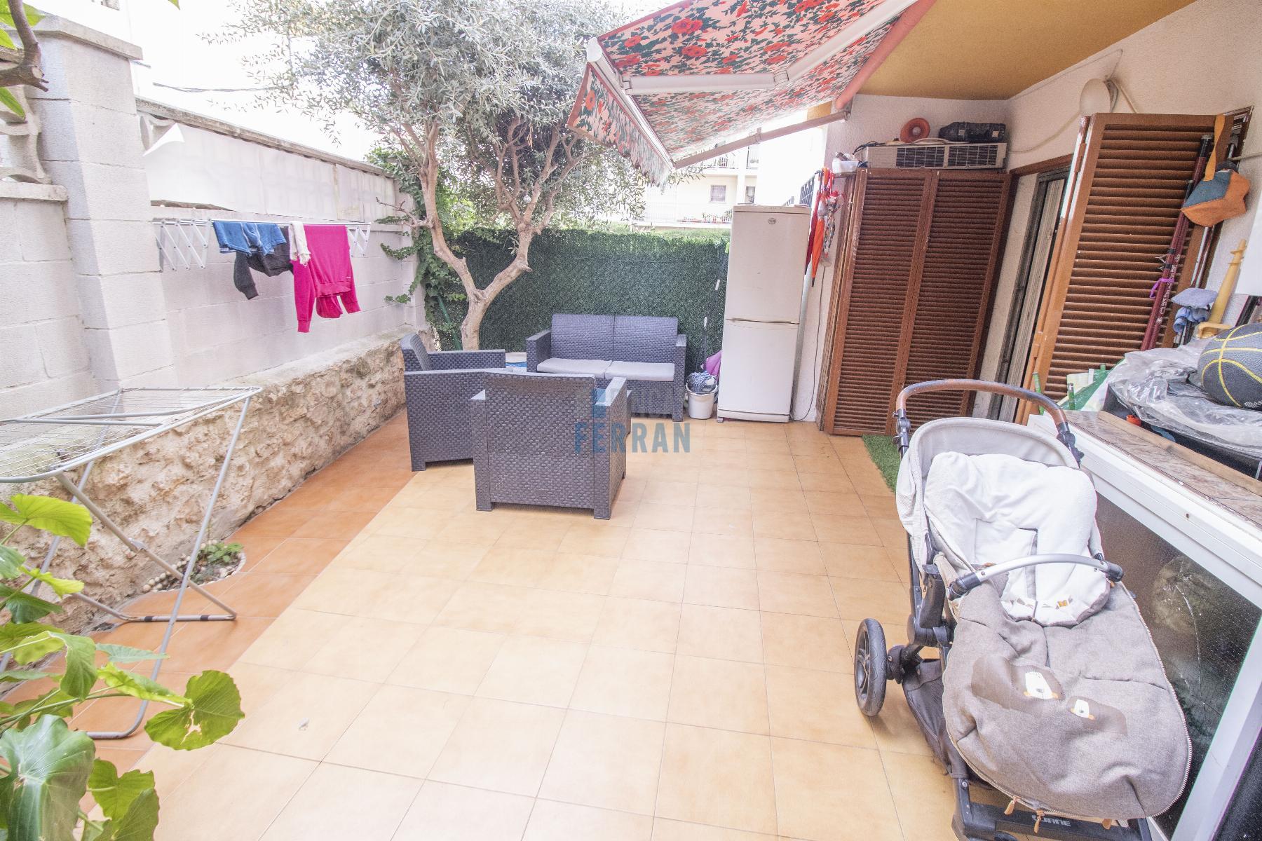 For sale of ground floor in Coma - Ruga