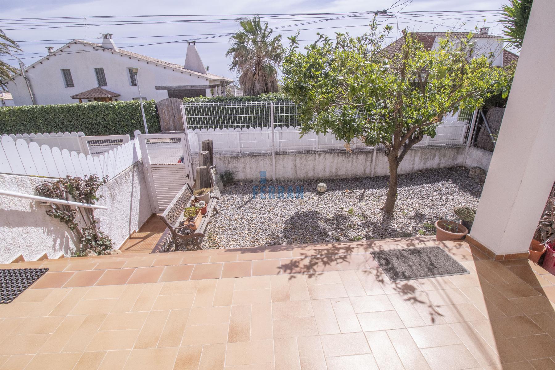 Venta de casa en Coma - Ruga