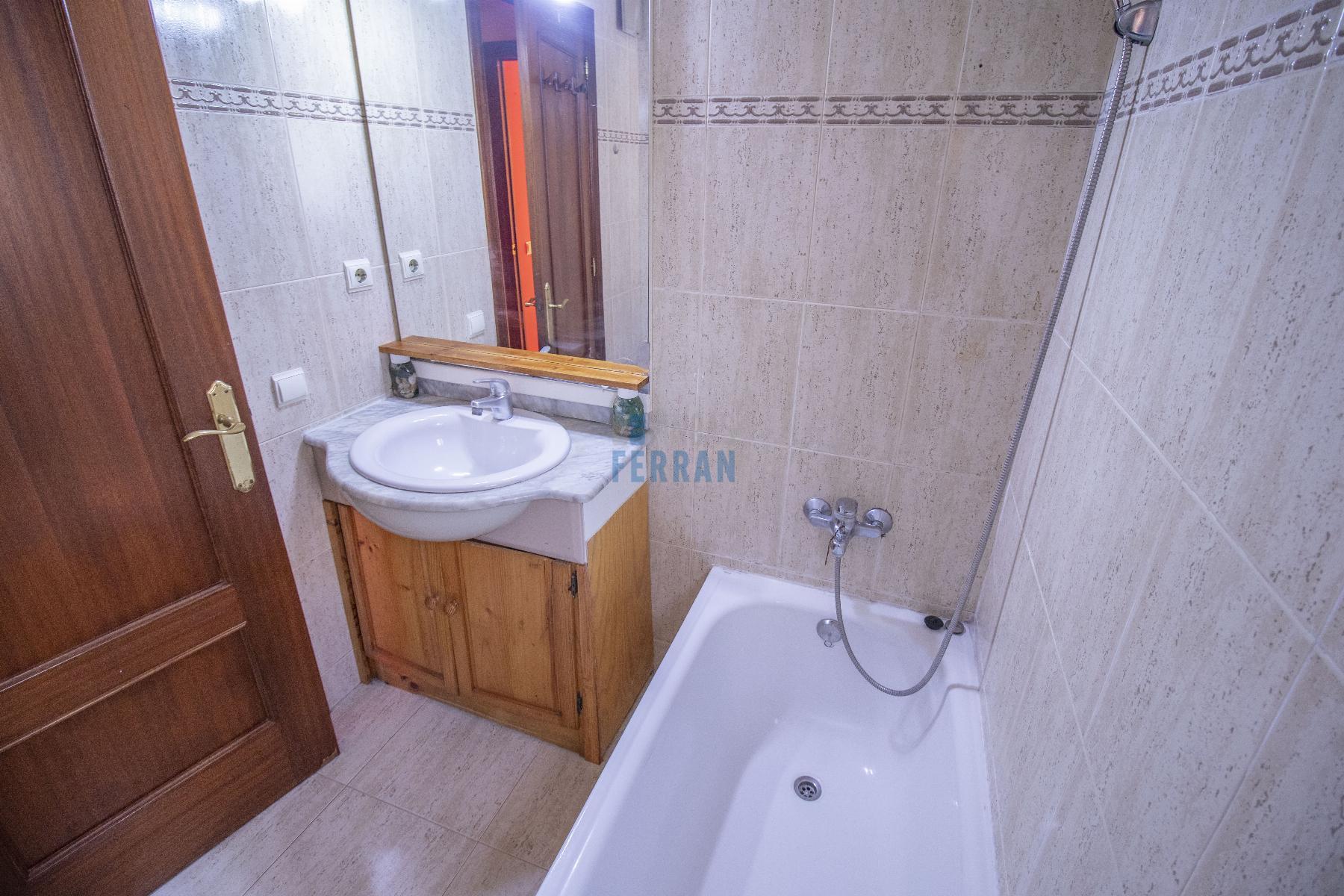 For sale of ground floor in Coma - Ruga