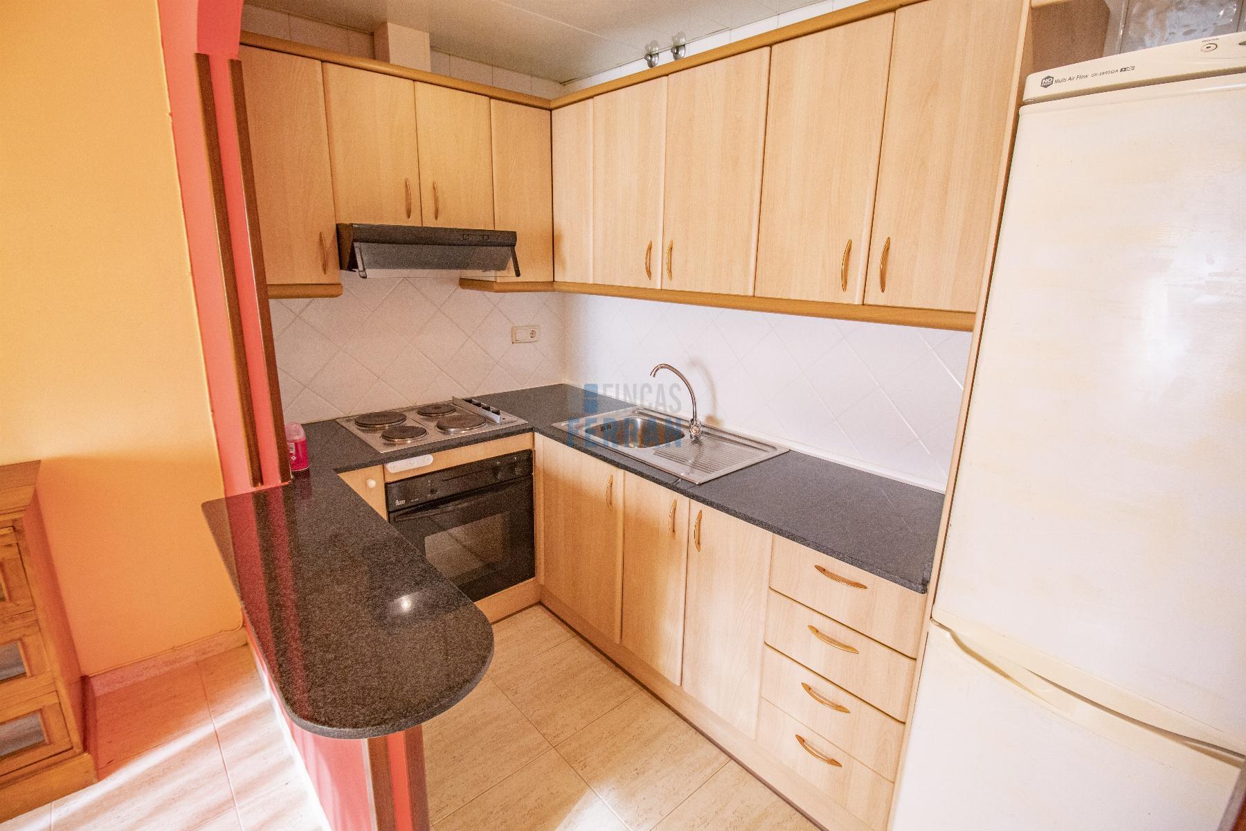 For sale of ground floor in Coma - Ruga