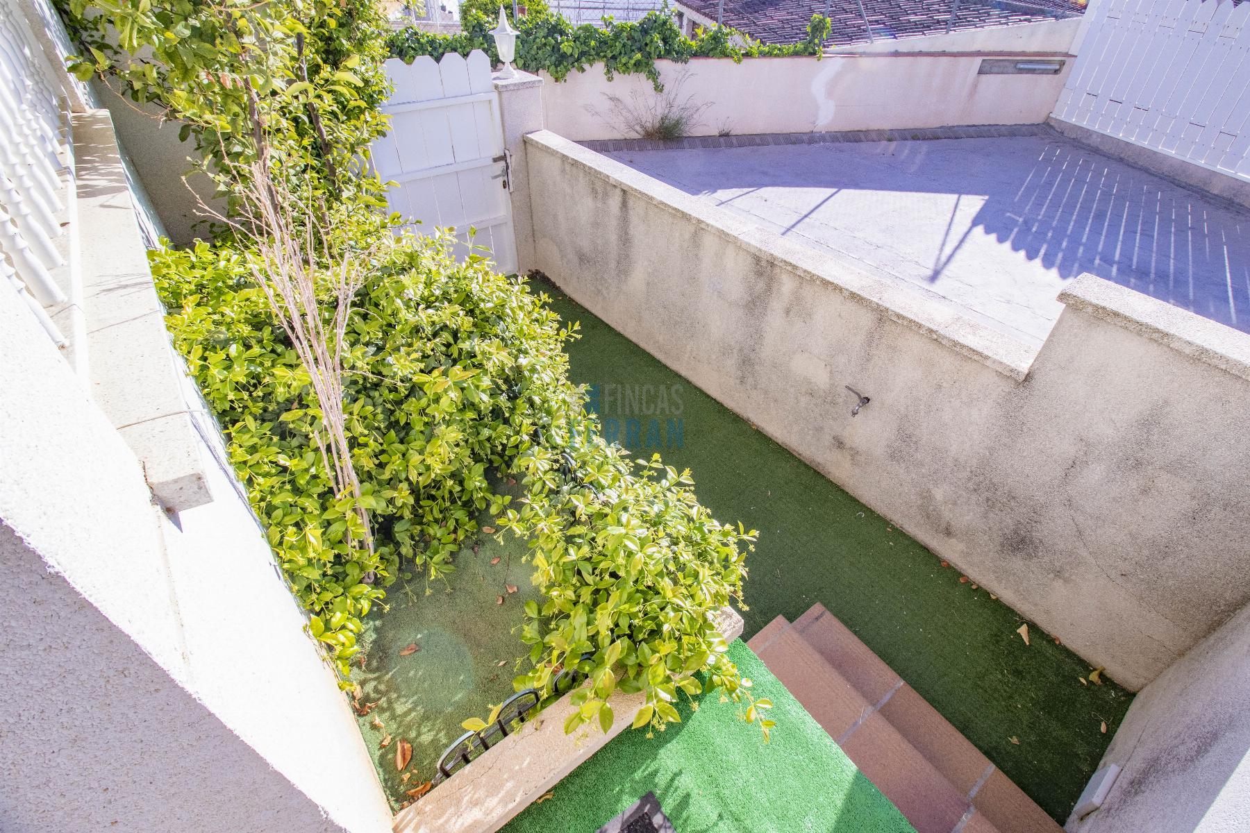 For sale of ground floor in Coma - Ruga