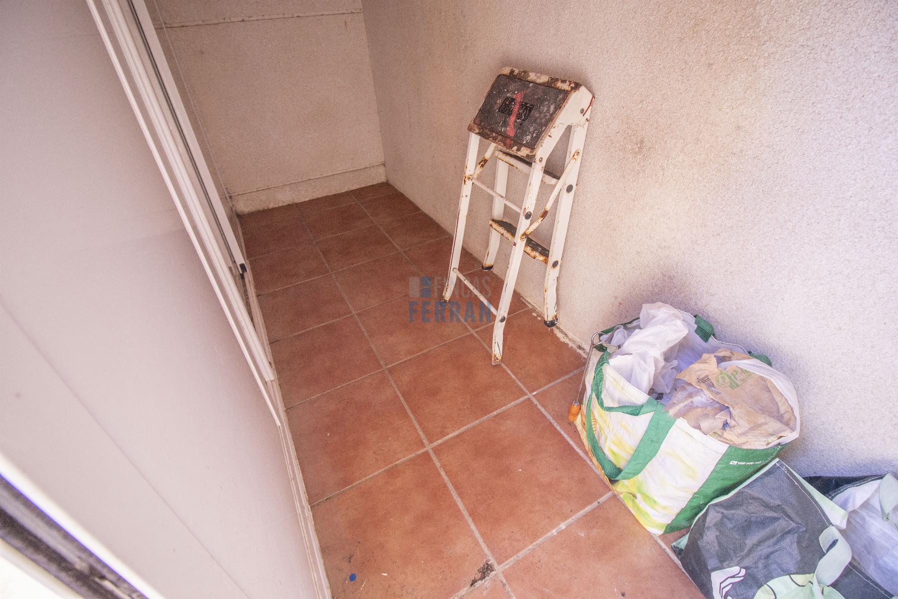 For sale of ground floor in Coma - Ruga