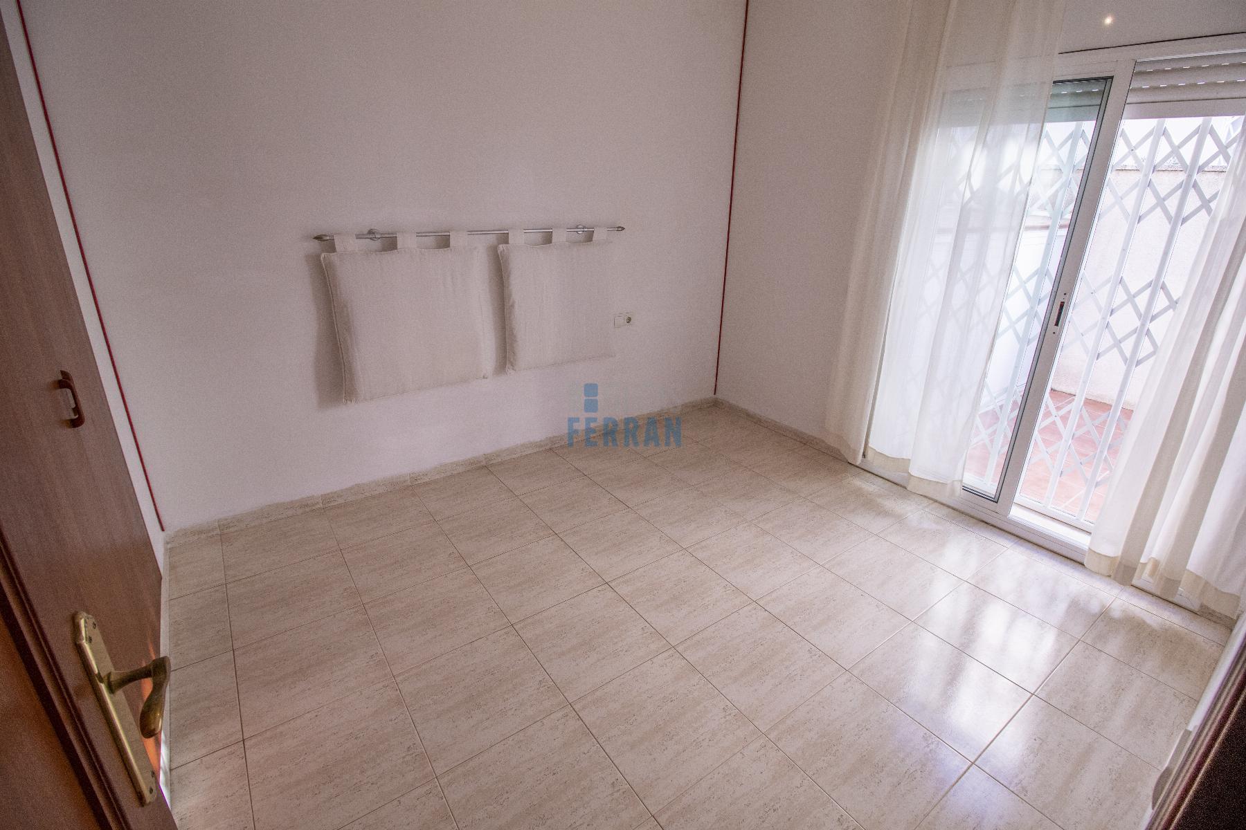 For sale of ground floor in Coma - Ruga