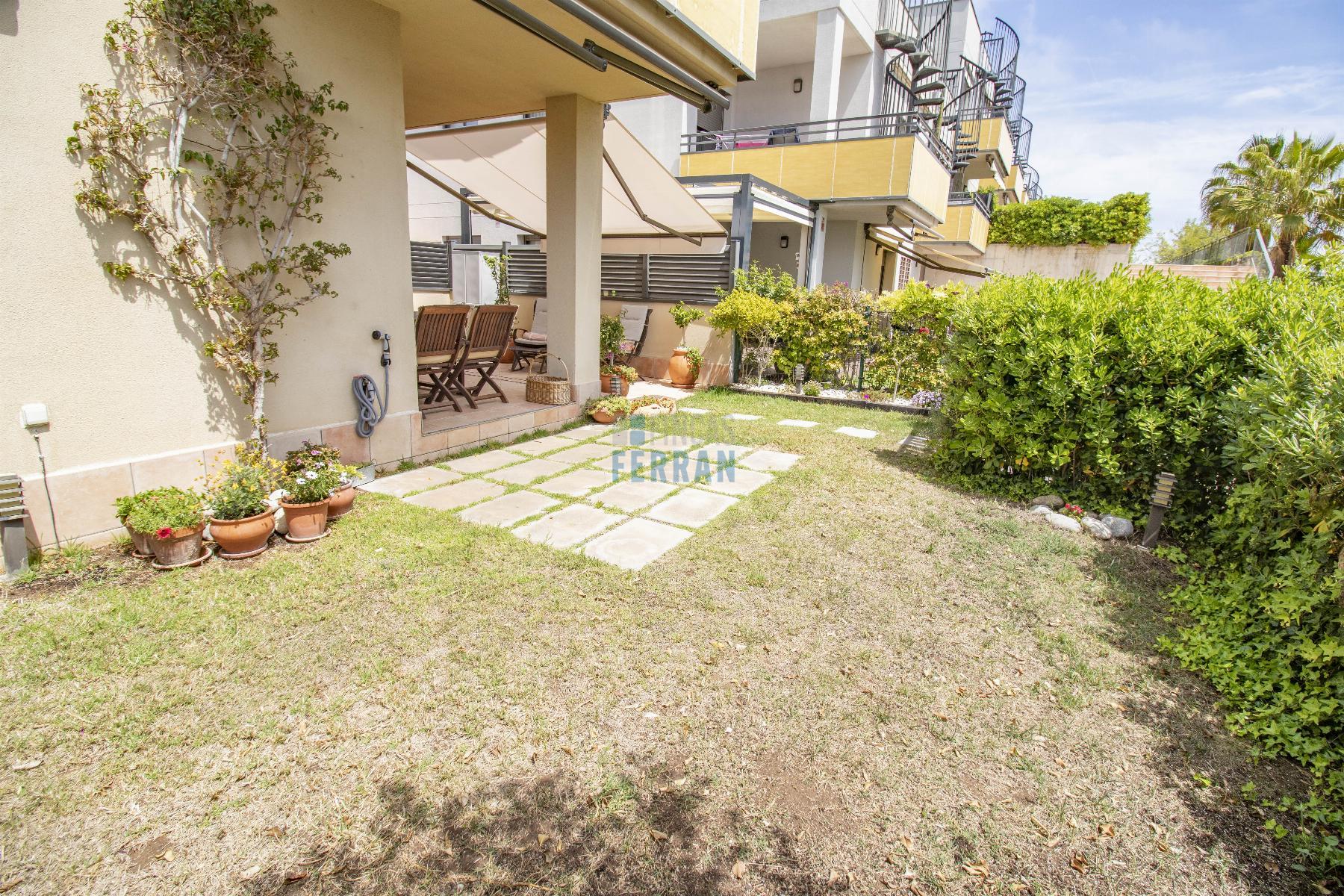 Venta de planta baja en Coma - Ruga