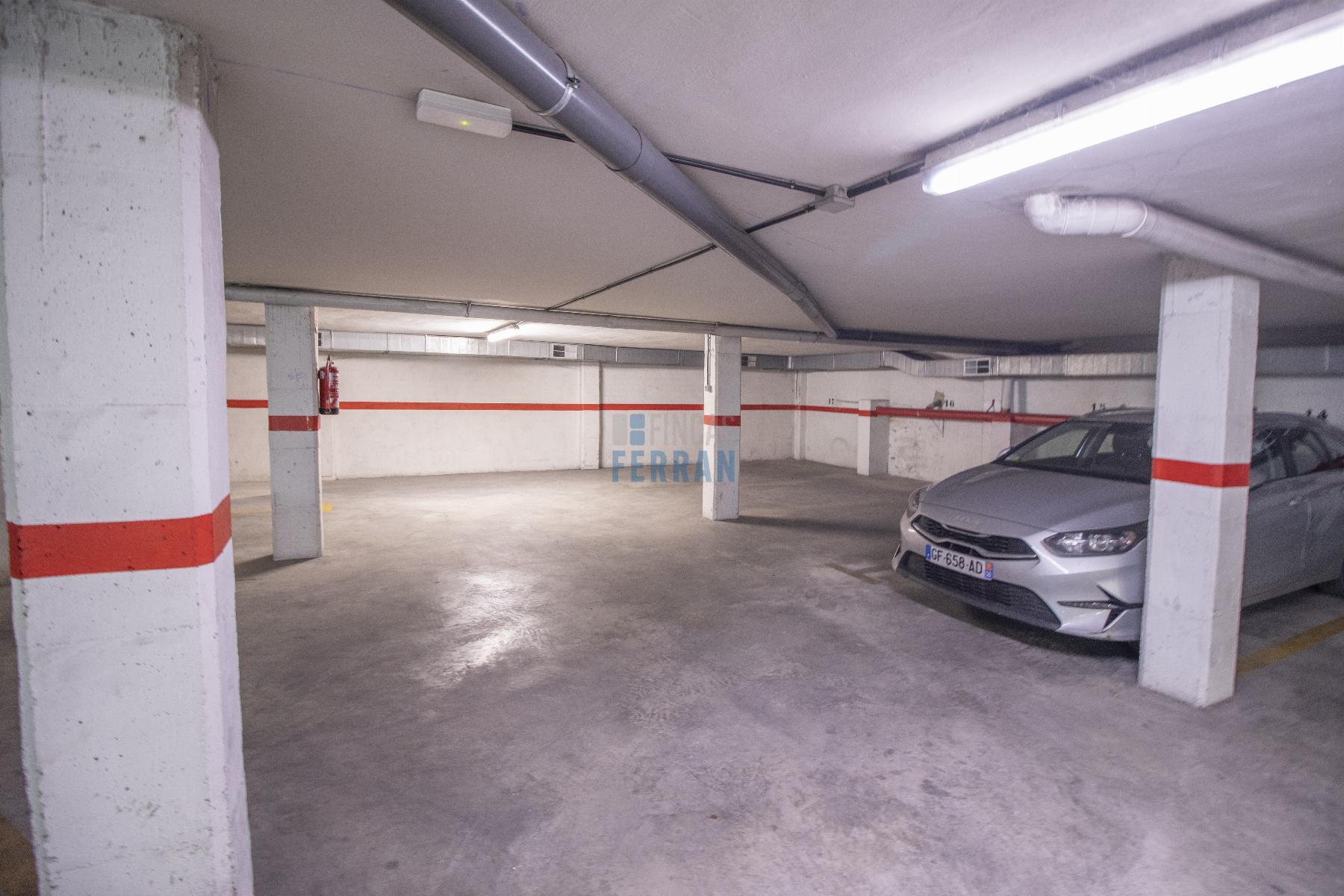 For sale of garage in Coma - Ruga