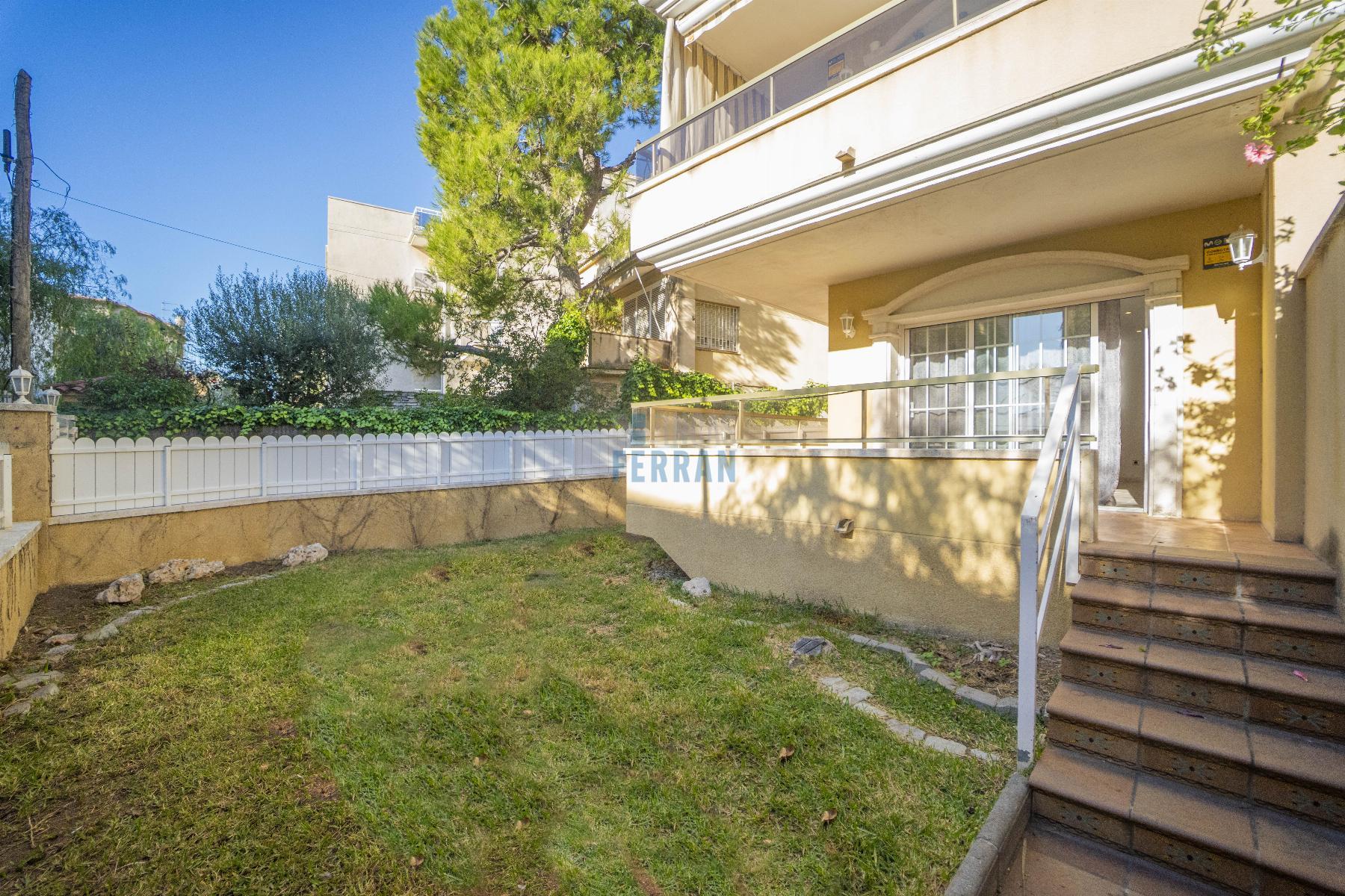 For sale of ground floor in Coma - Ruga