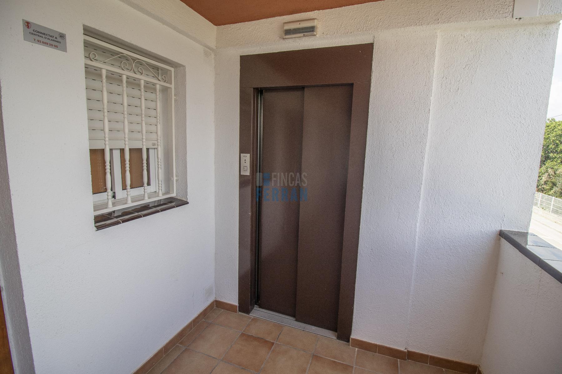 For sale of apartment in Coma - Ruga