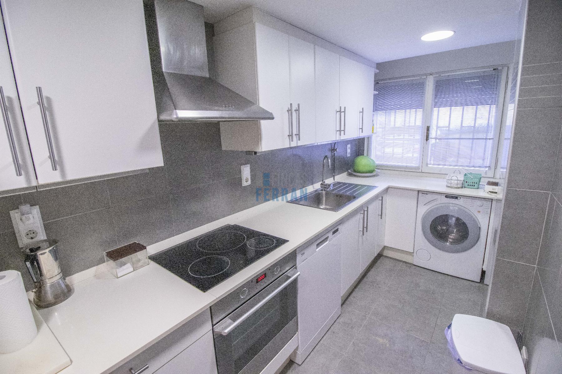 For sale of ground floor in Coma - Ruga