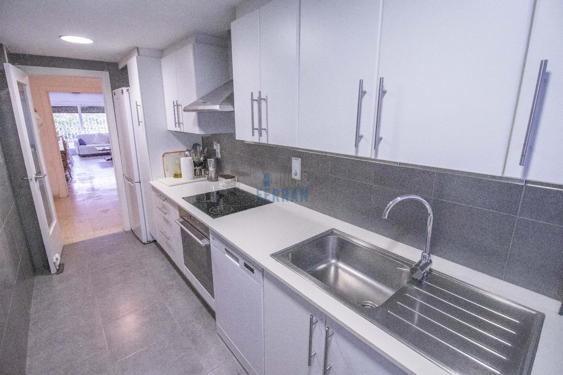 For sale of ground floor in Coma - Ruga