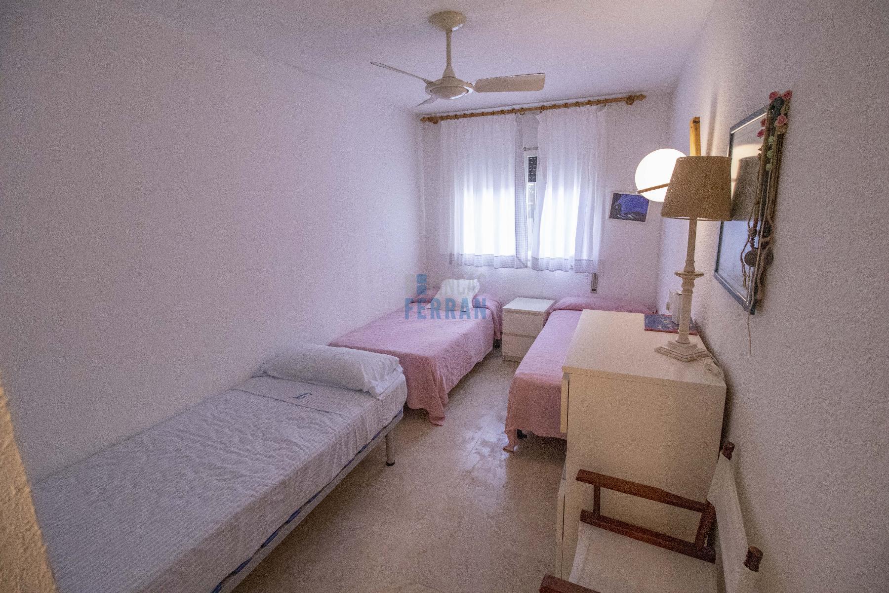 For sale of ground floor in Coma - Ruga
