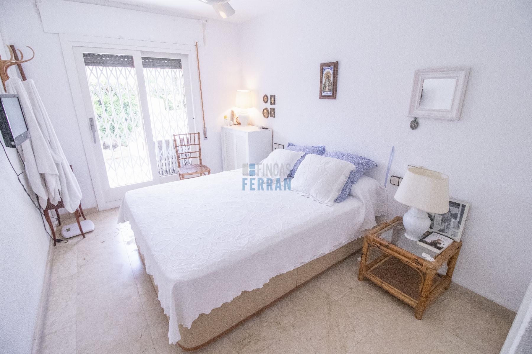 For sale of ground floor in Coma - Ruga