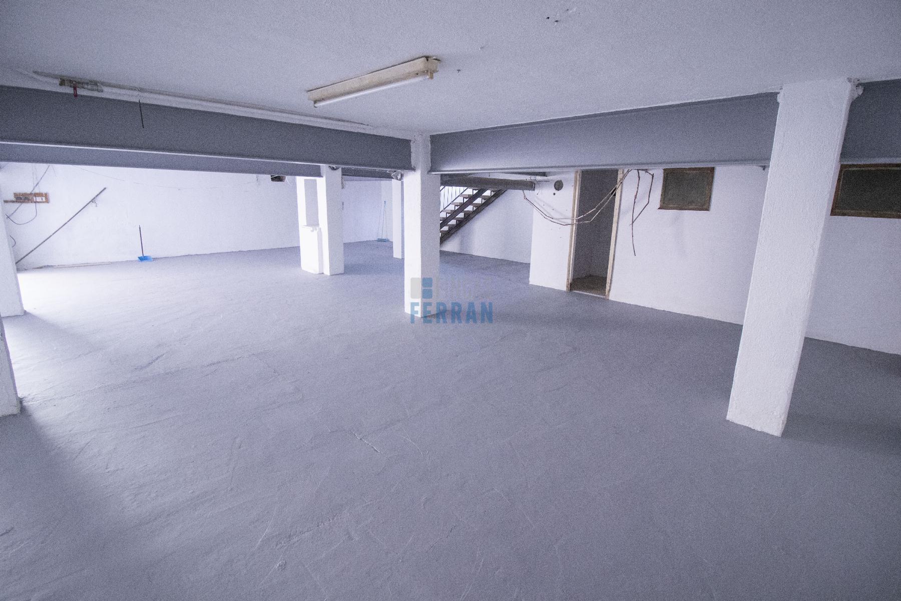 For sale of garage in Coma - Ruga