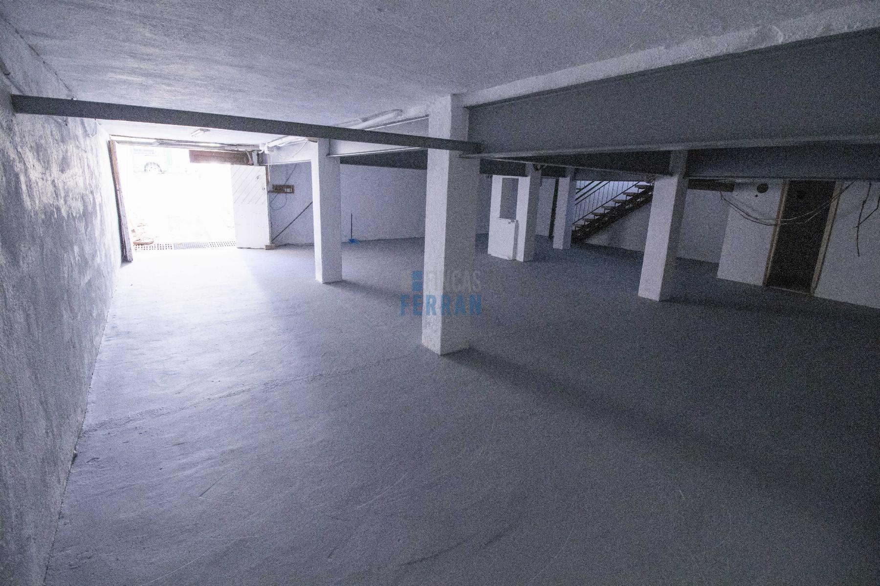 For sale of garage in Coma - Ruga