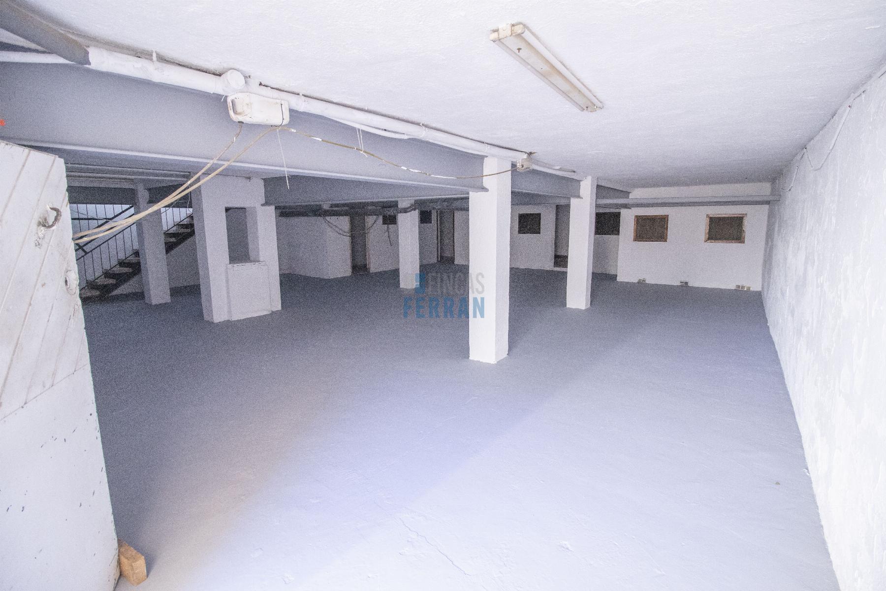 For sale of garage in Coma - Ruga