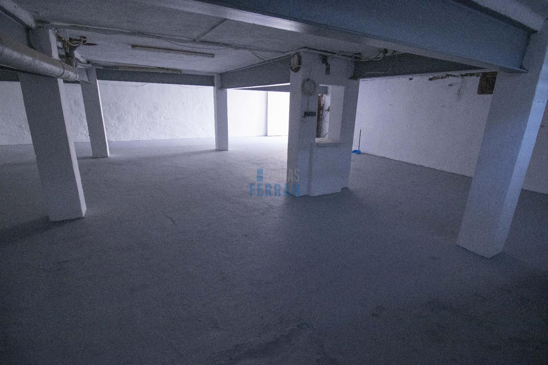 For sale of garage in Coma - Ruga
