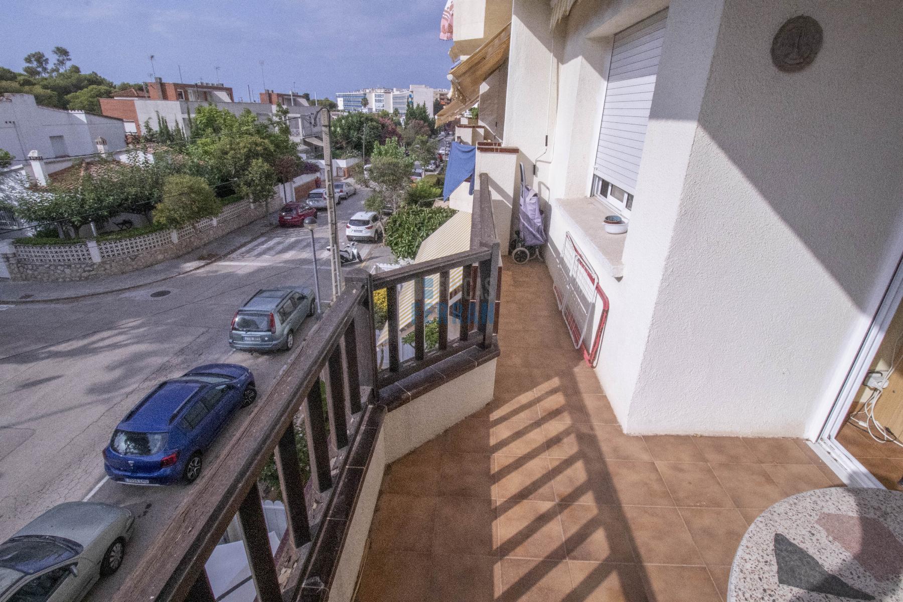 For sale of apartment in Coma - Ruga